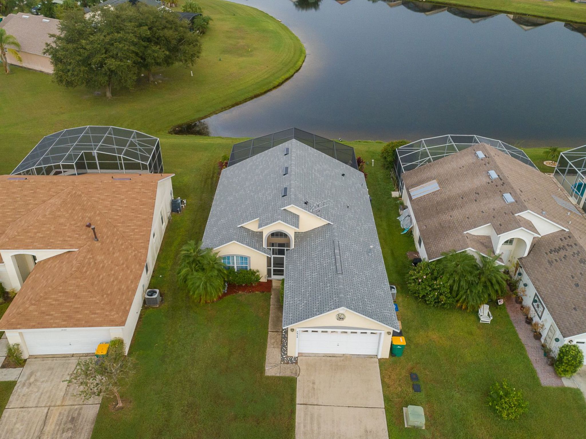 Photo of Nur wenige Minuten von Disney Pool, Spa und Seeblick