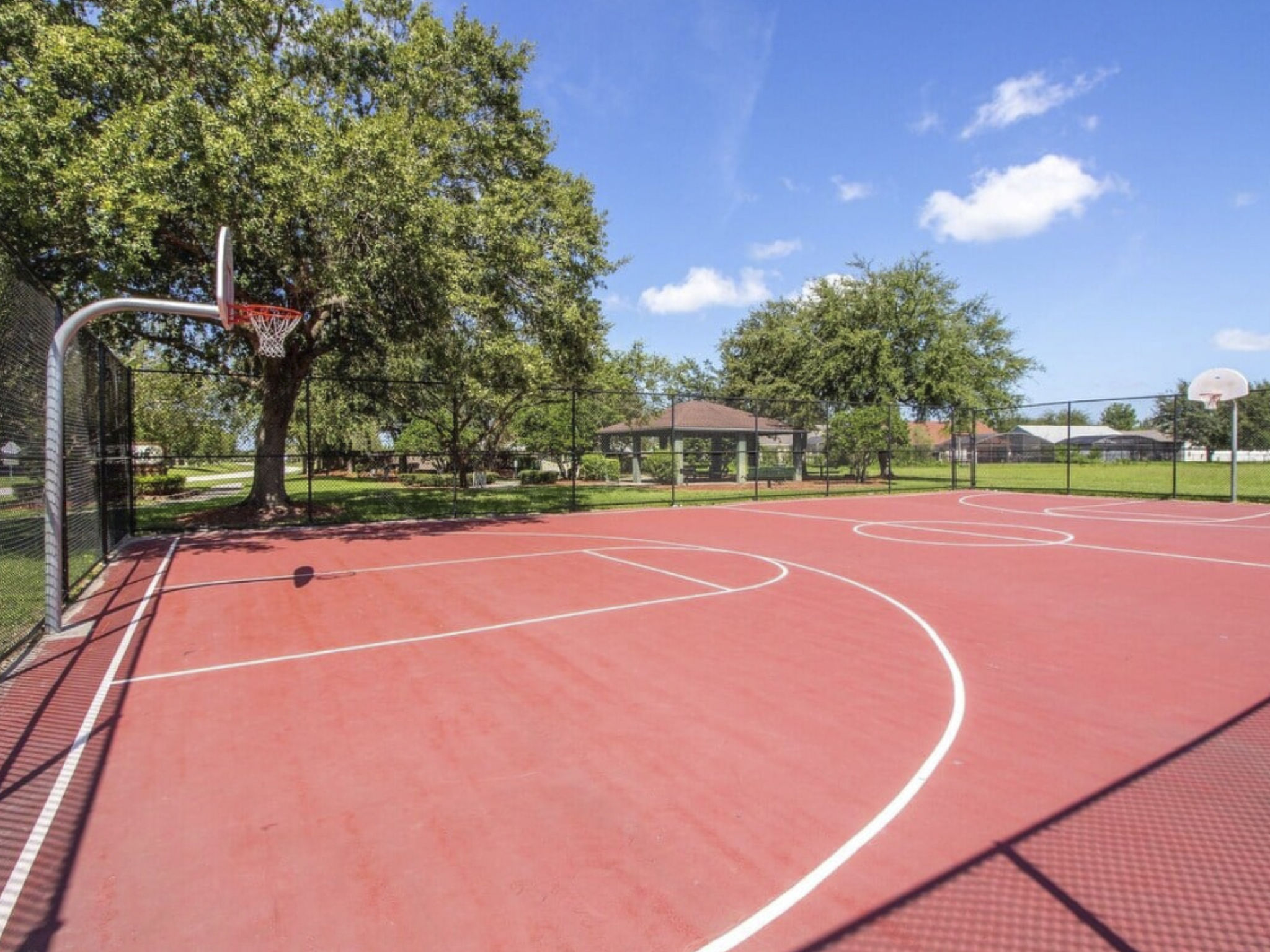 Photo of Nur wenige Minuten von Disney Pool, Spa und Seeblick