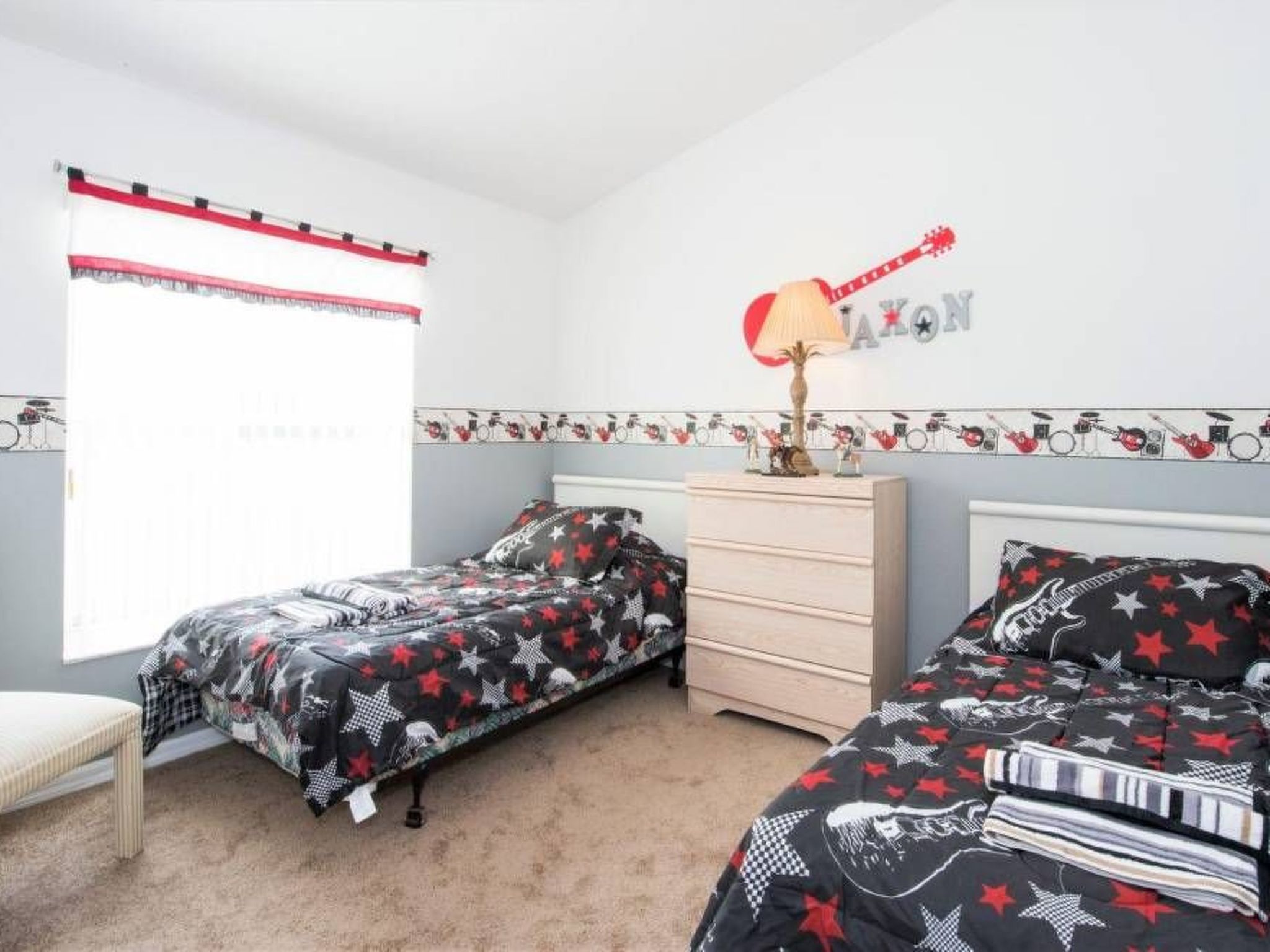 Photo of Ausgezeichnetes Preis-Leistungs-Verhältnis Familienvilla mit privatem Pool.  Di