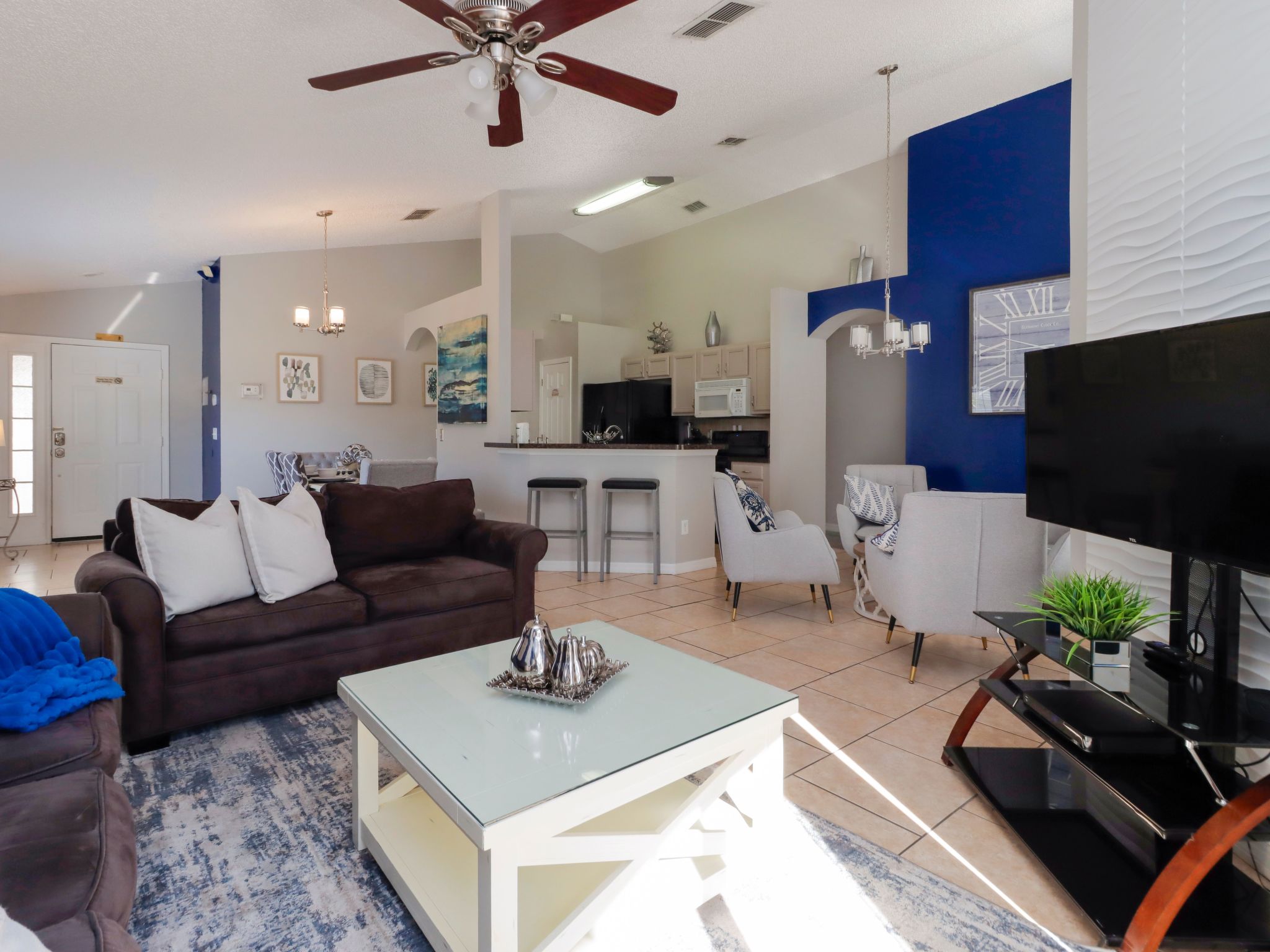 Photo of 4-Schlafzimmer-Ferienhaus mit Whirlpool