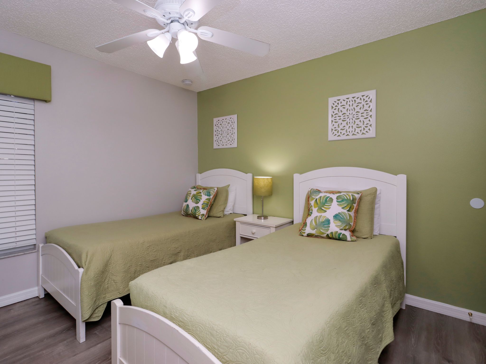 Photo of 4-Schlafzimmer-Ferienhaus mit Whirlpool