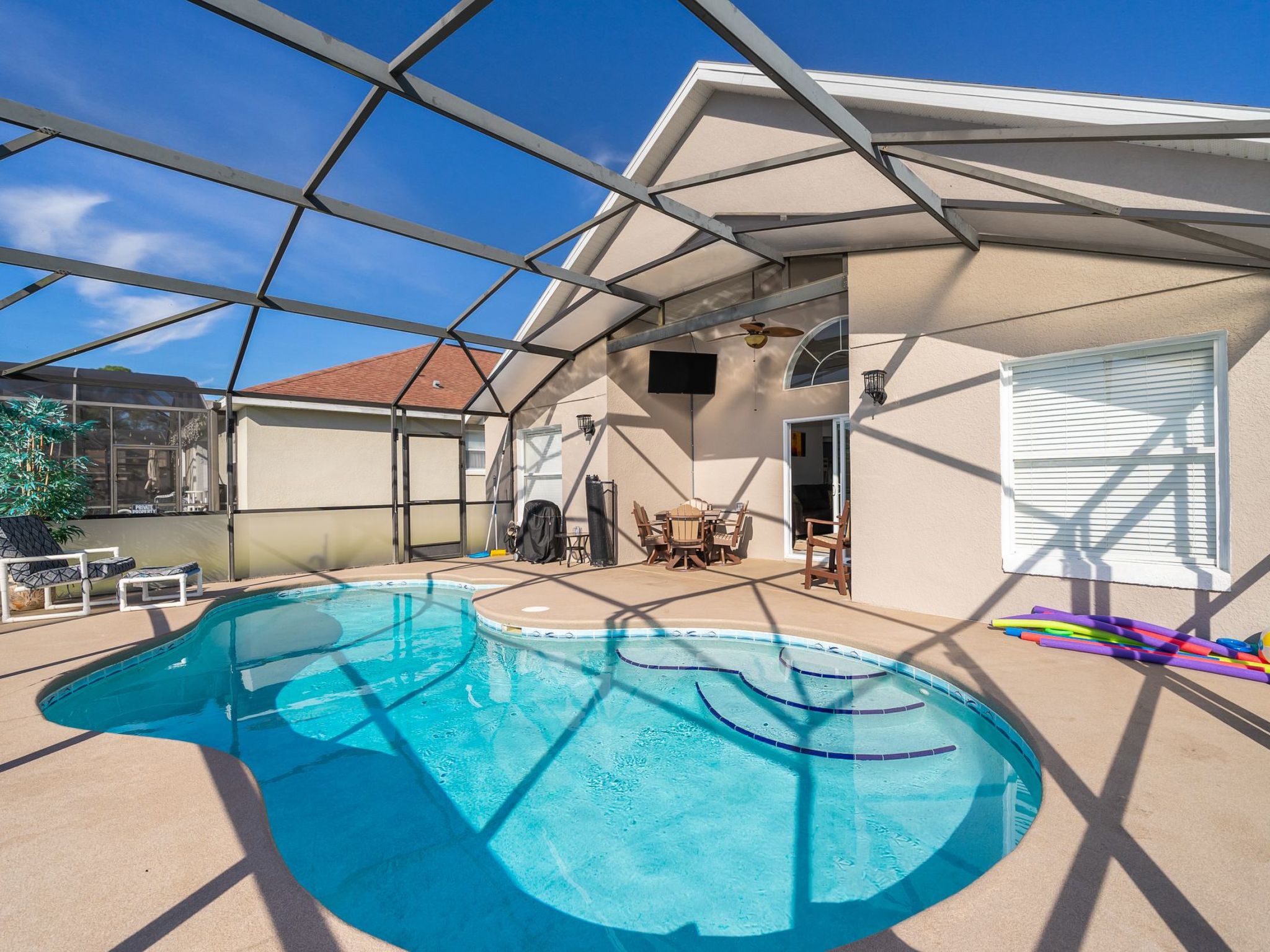 Photo of Moderne Villa mit Seeblick nur wenige Minuten von Disney entfernt