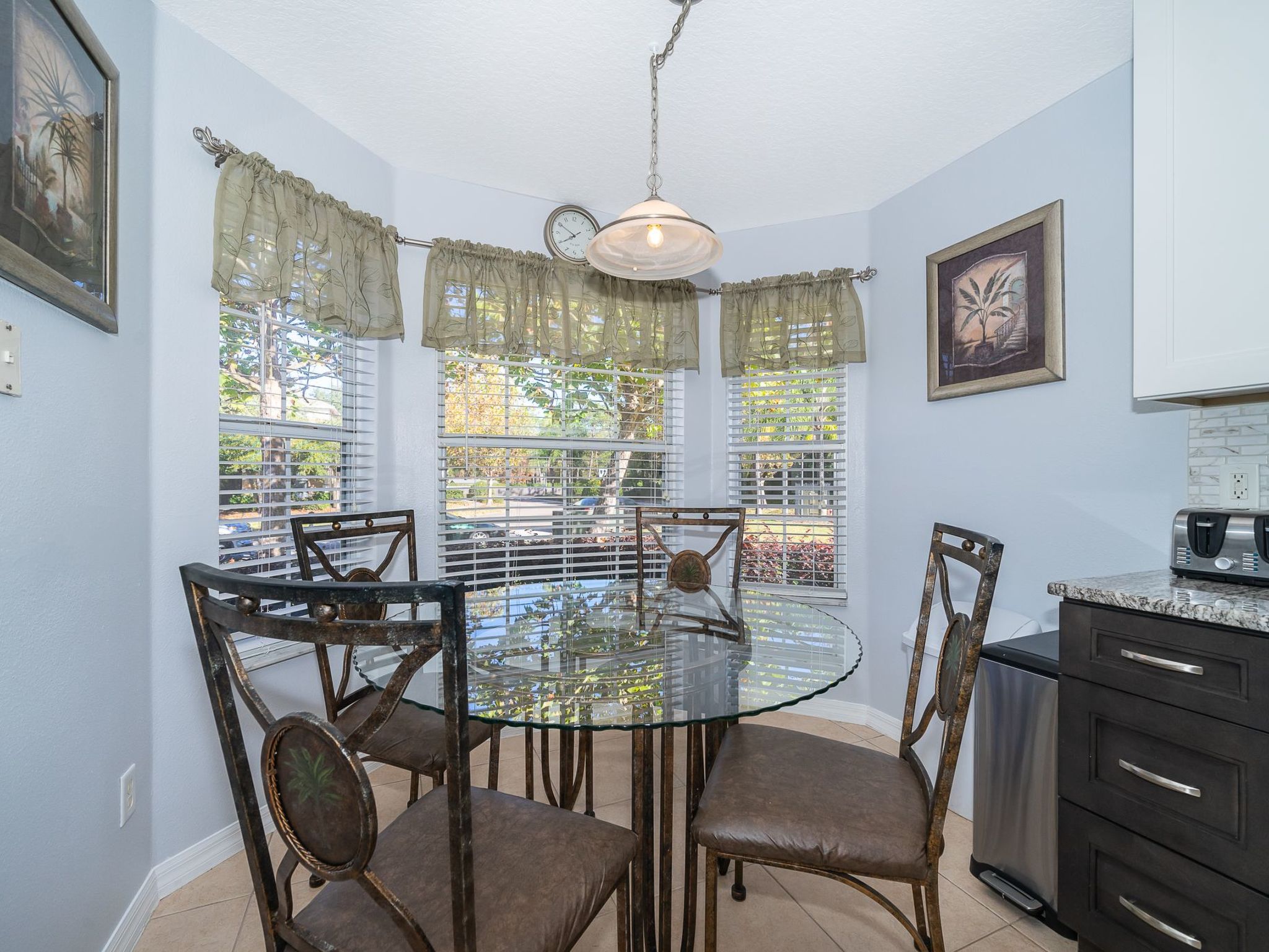 Photo of Moderne Villa mit Seeblick nur wenige Minuten von Disney entfernt