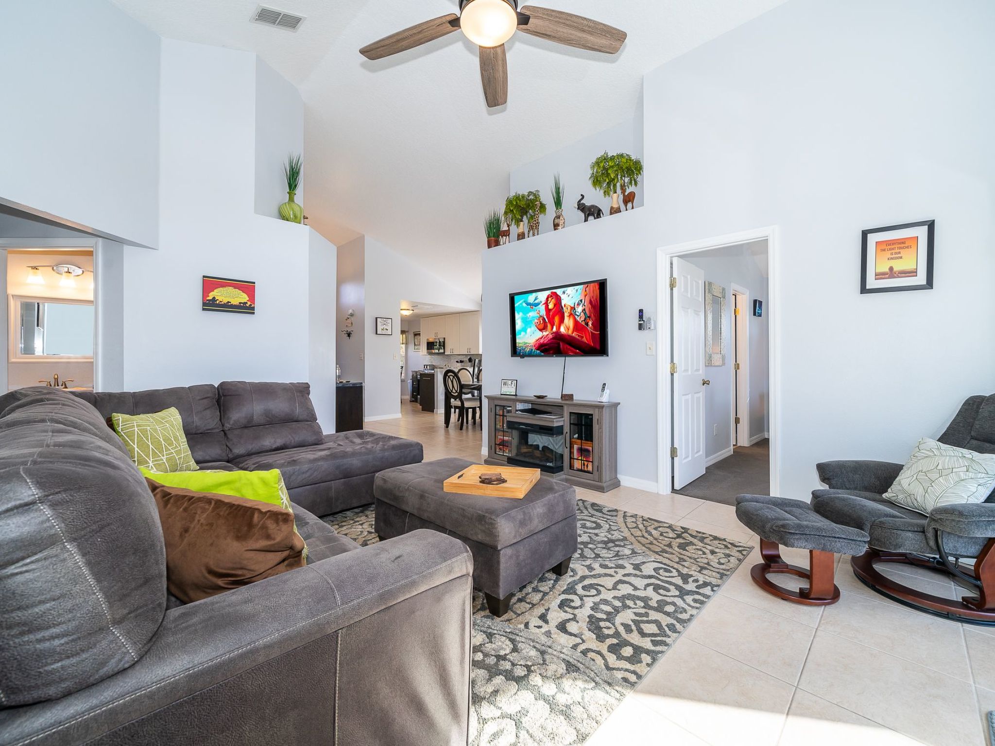 Photo of Moderne Villa mit Seeblick nur wenige Minuten von Disney entfernt