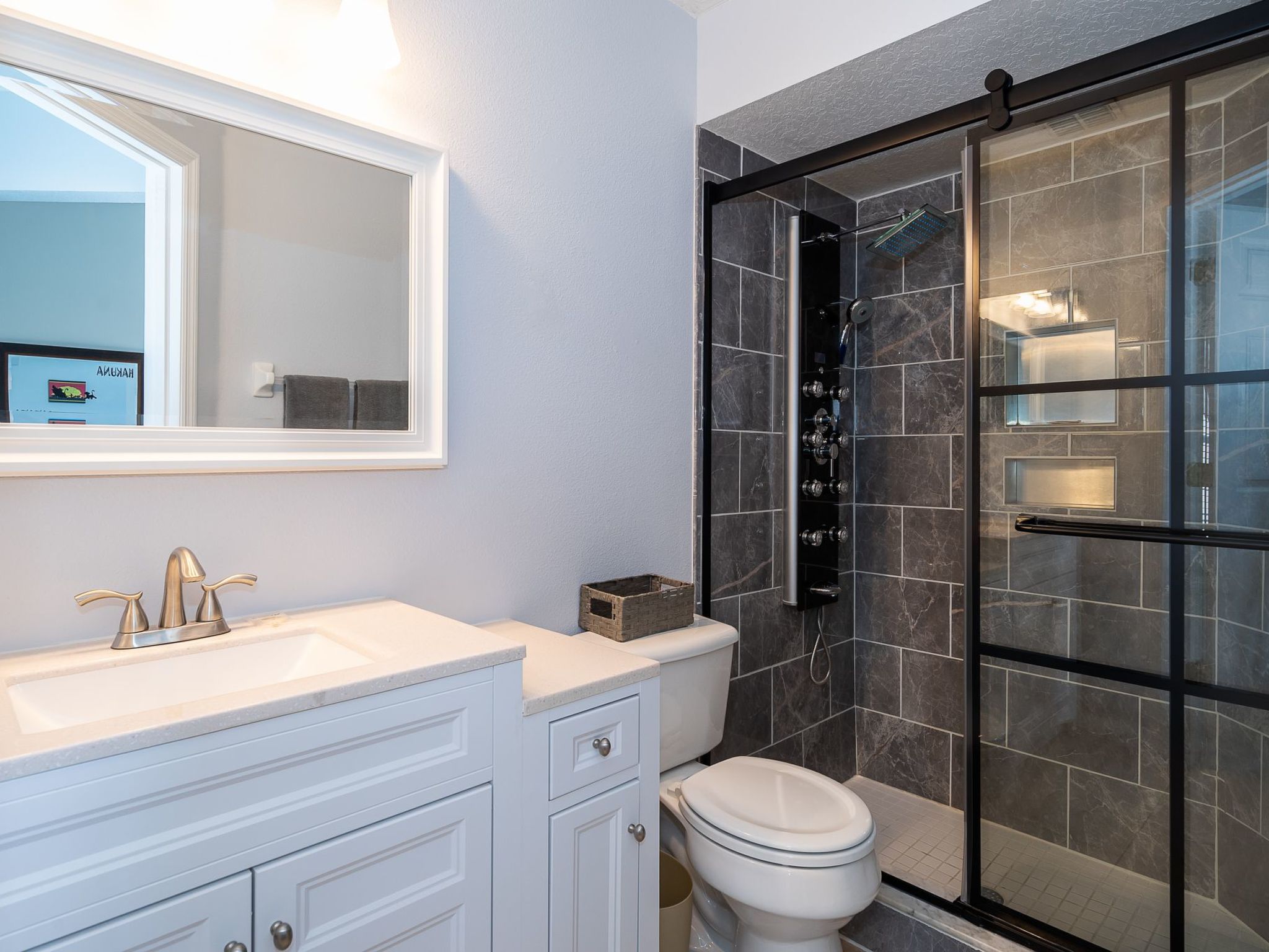 Photo of Moderne Villa mit Seeblick nur wenige Minuten von Disney entfernt