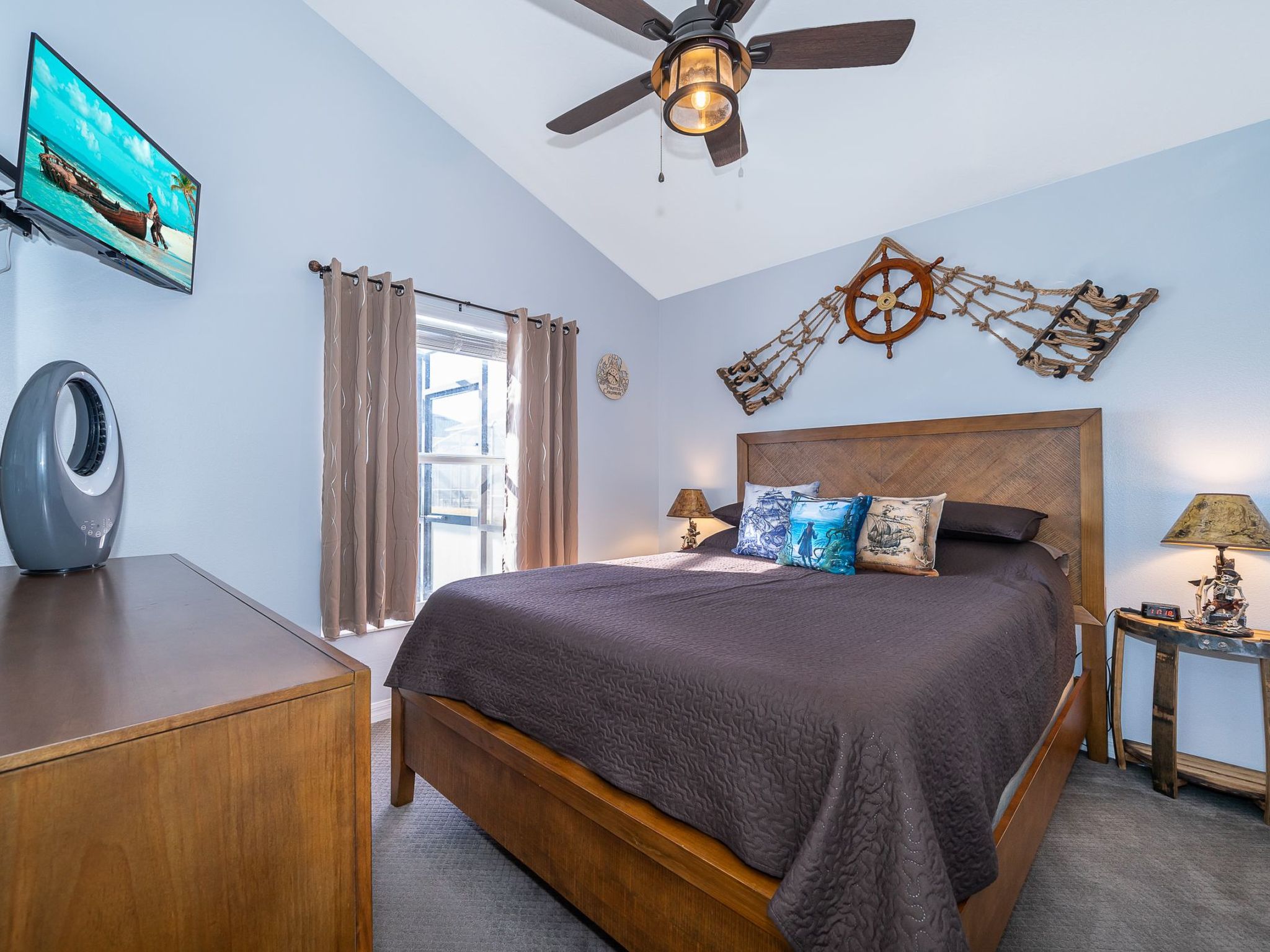 Photo of Moderne Villa mit Seeblick nur wenige Minuten von Disney entfernt