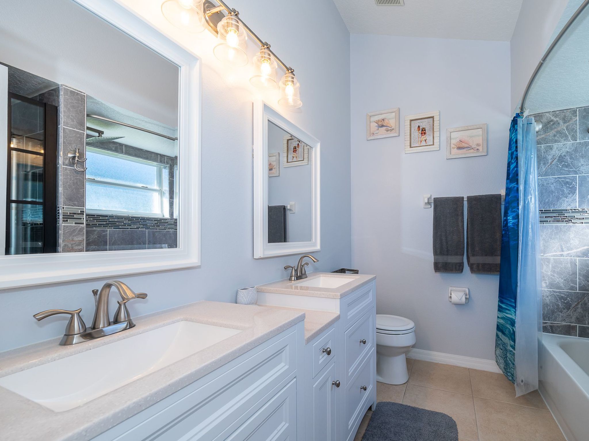 Photo of Moderne Villa mit Seeblick nur wenige Minuten von Disney entfernt