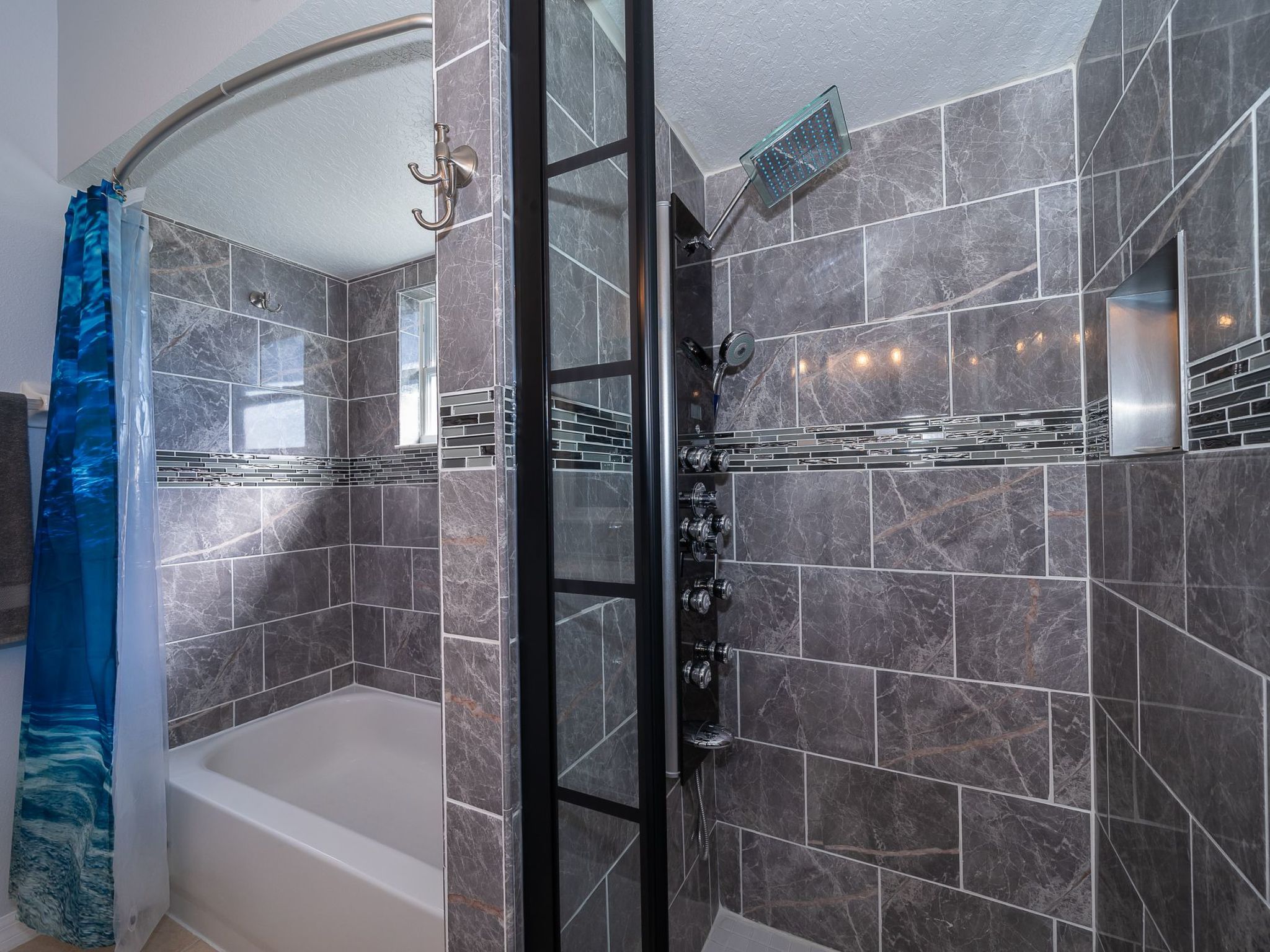 Photo of Moderne Villa mit Seeblick nur wenige Minuten von Disney entfernt