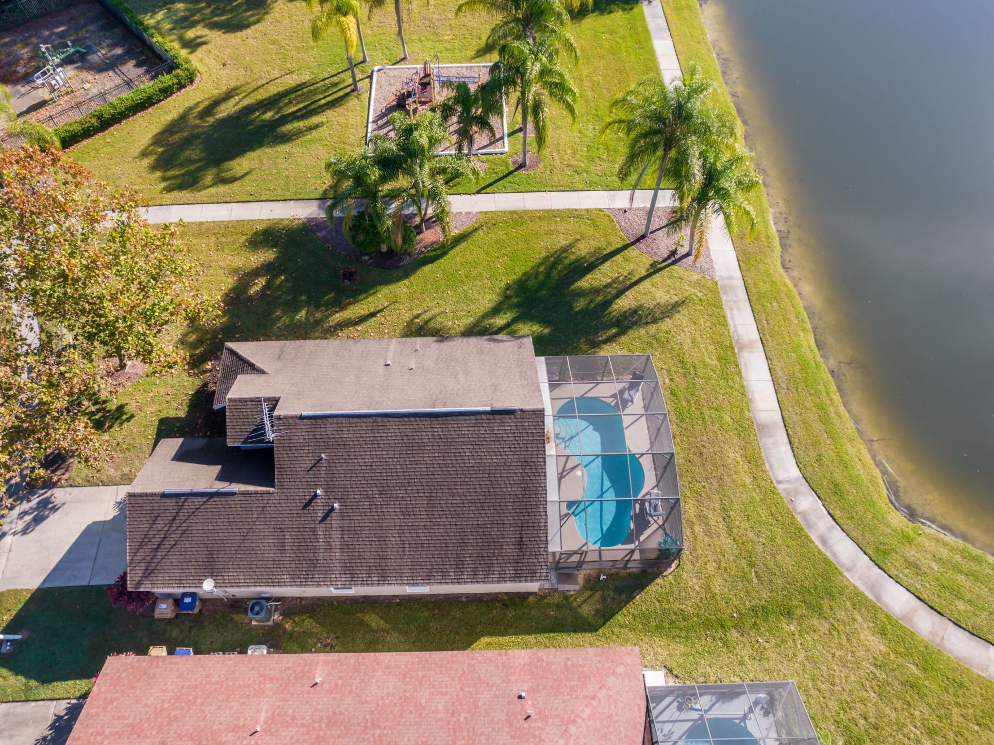 Photo of Moderne Villa mit Seeblick nur wenige Minuten von Disney entfernt