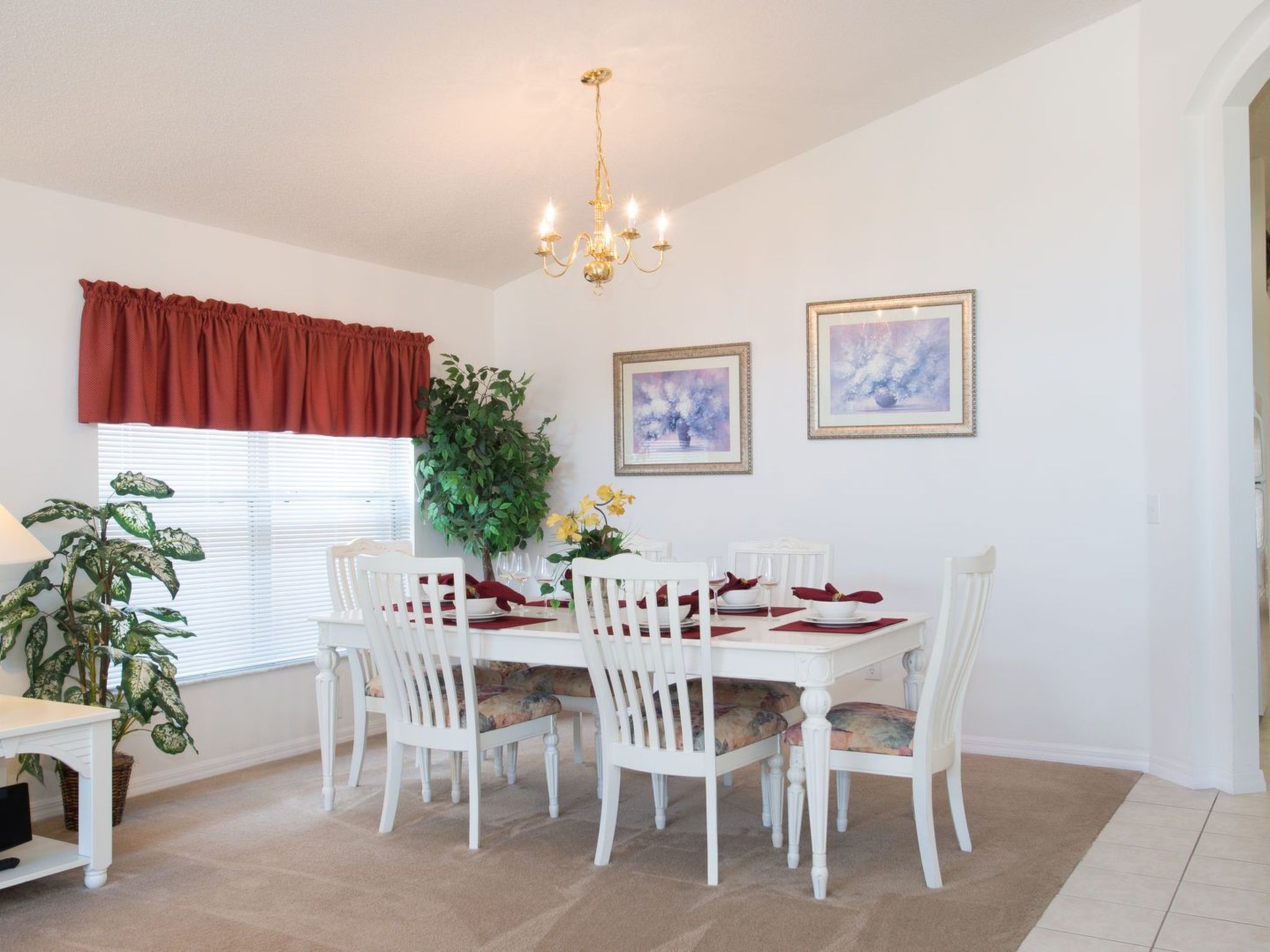 Photo of Wunderschönes Haus mit 4 Schlafzimmern und privatem Pool