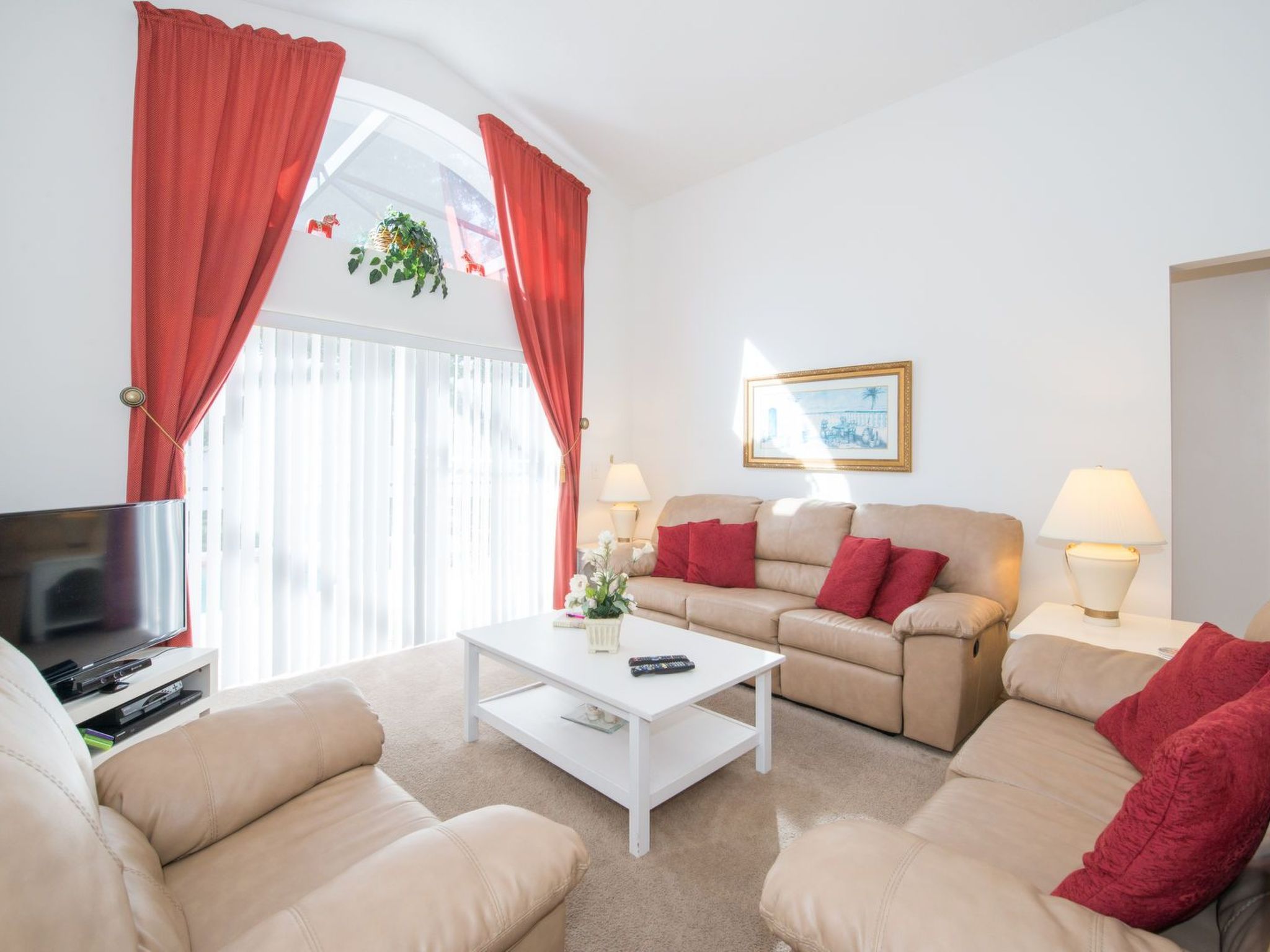 Photo of Wunderschönes Haus mit 4 Schlafzimmern und privatem Pool