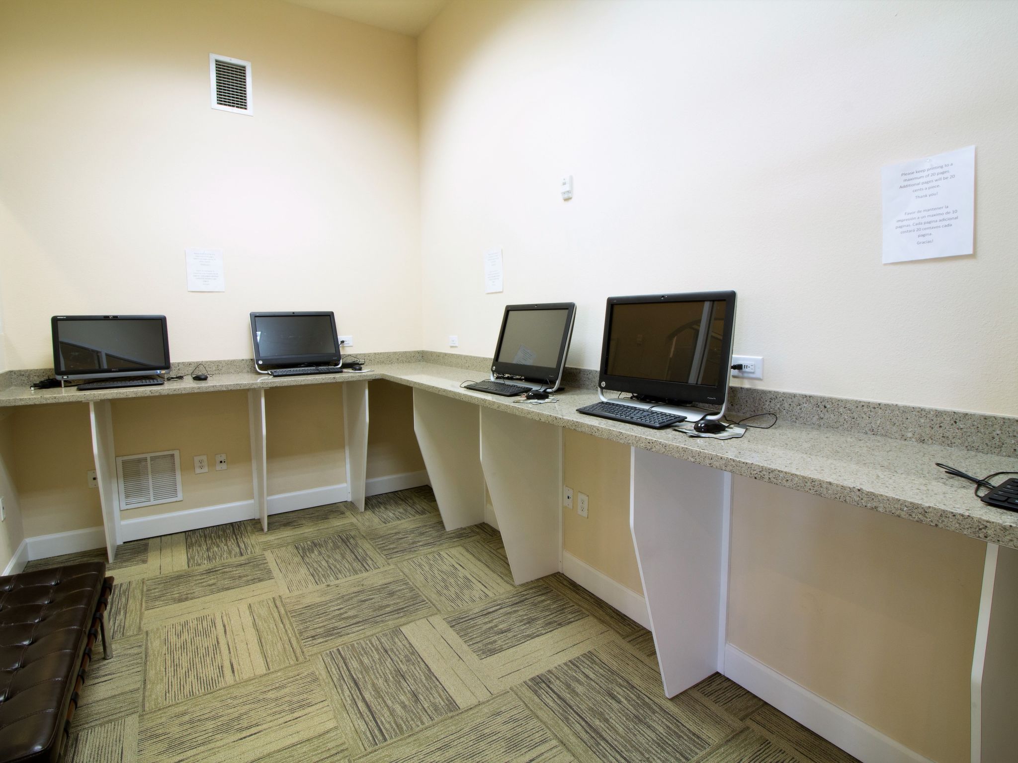 Photo of "Florida Breeze" mit Whirlpool