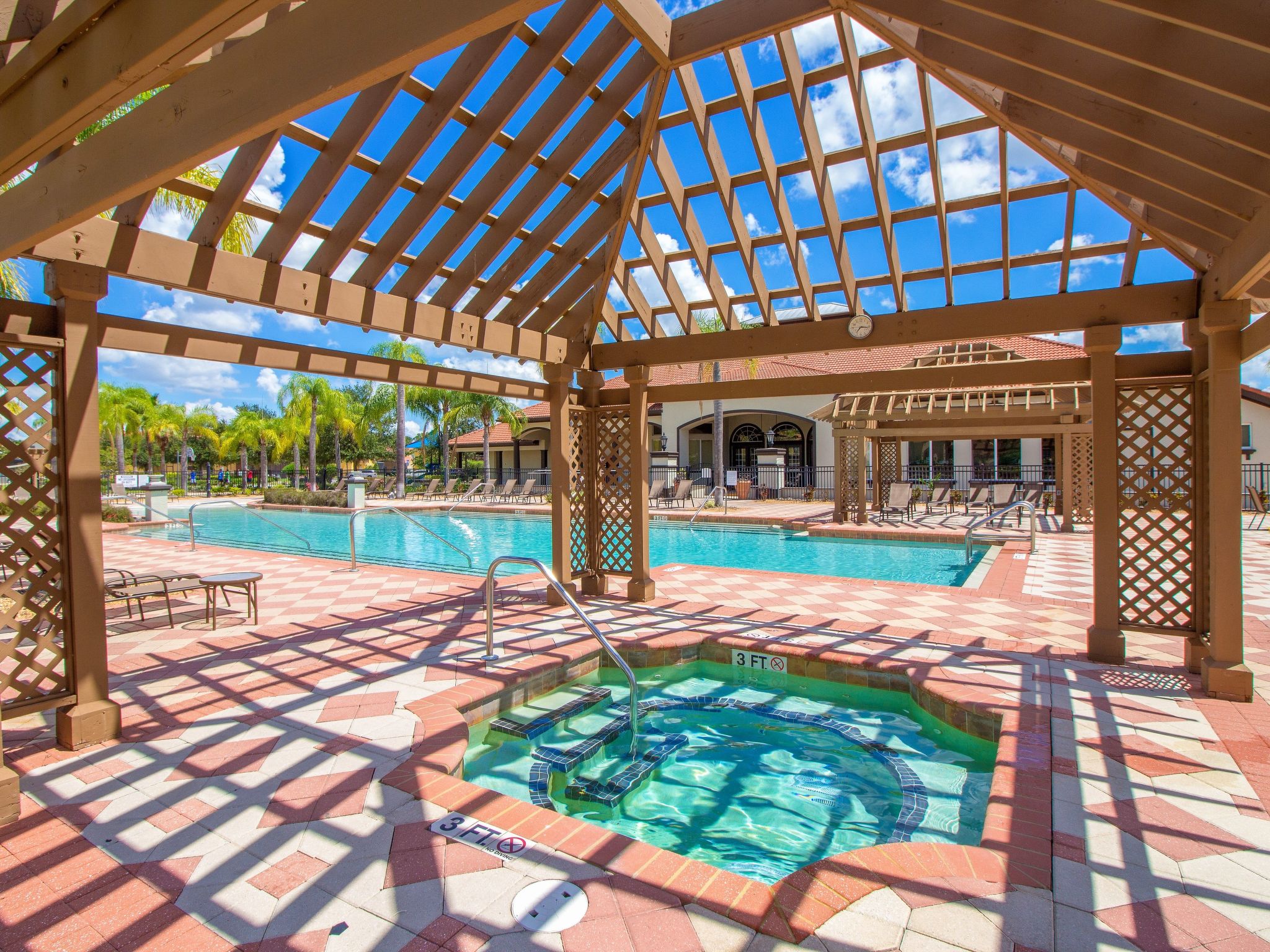 Photo of "Florida Breeze" mit Whirlpool