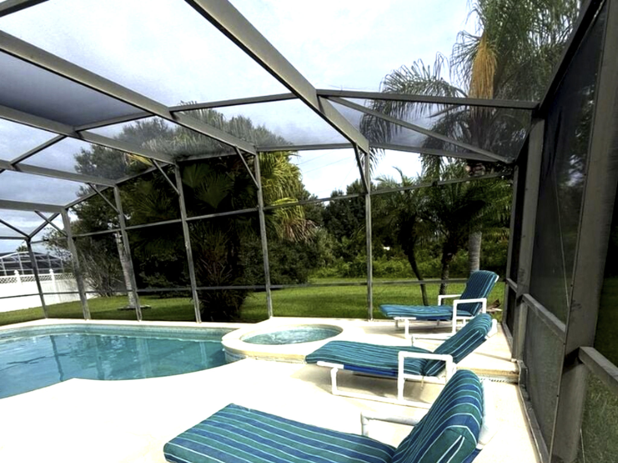 Photo of Abgelegene Villa mit Pool und Spa - der perfekte Familienausflug