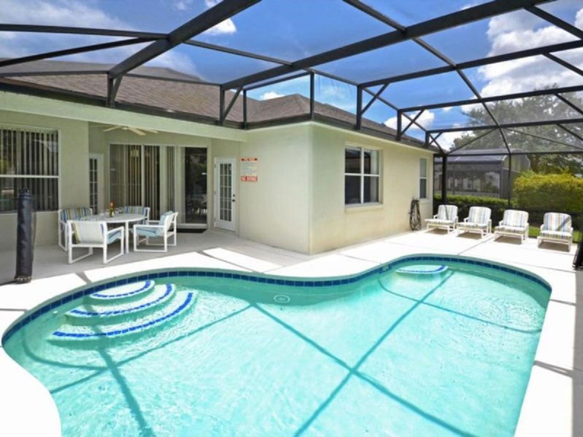 Photo of 4-Schlafzimmer Value Plus Haus mit privatem Pool
