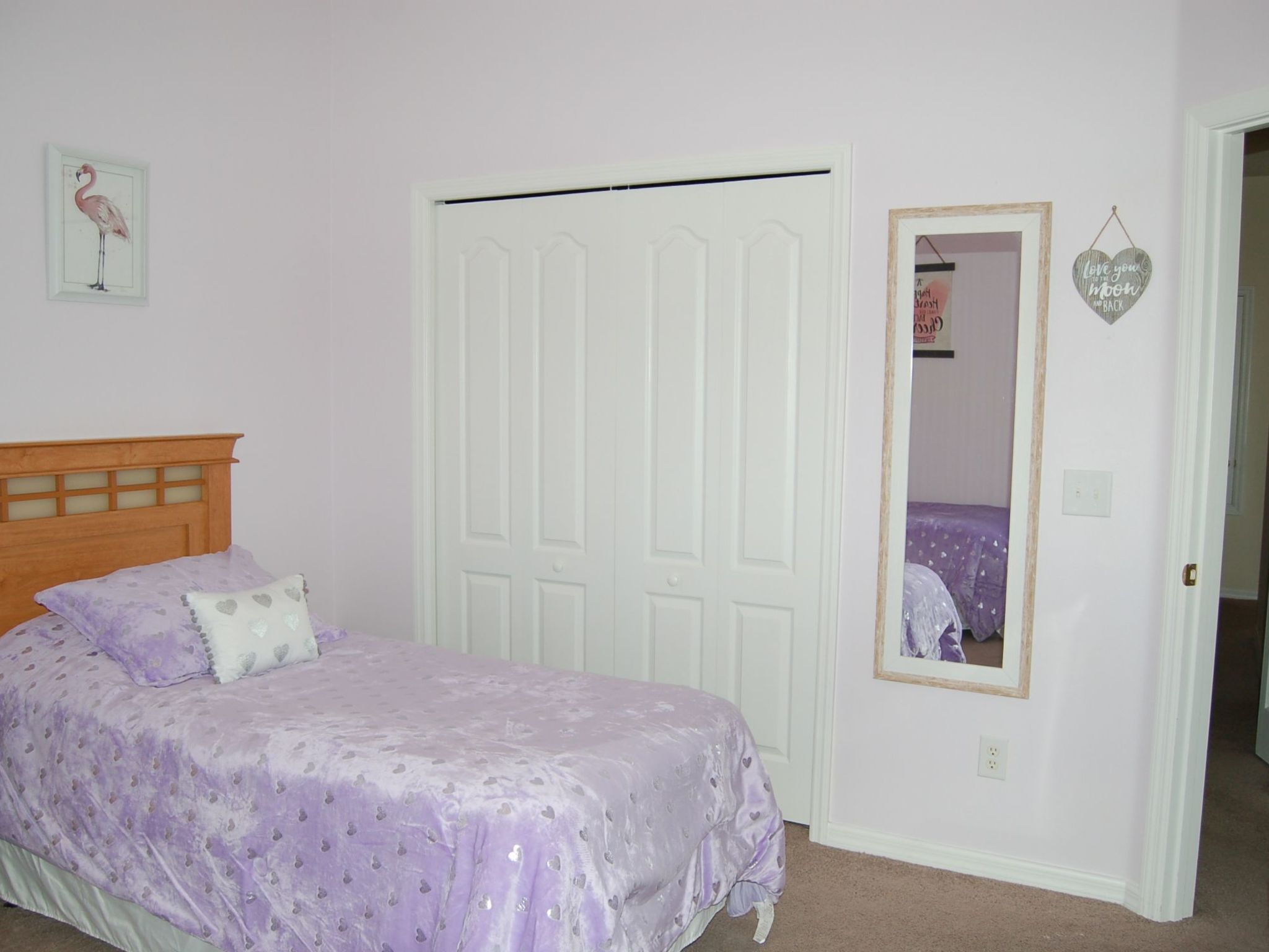 Photo of Geräumige Familienvilla mit privatem Pool und Spa in Südwestlage