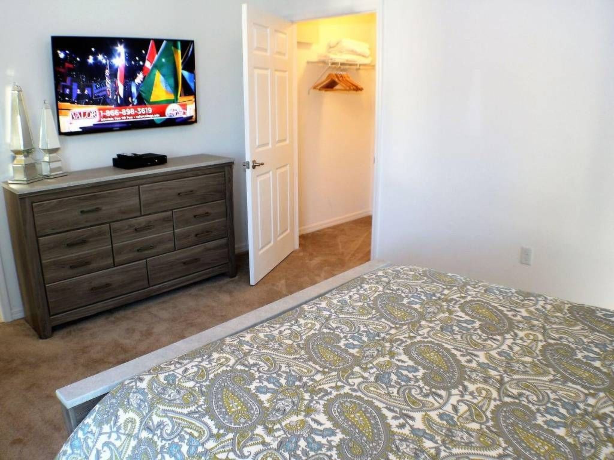 Photo of Haus in Davenport mit privatem Parkplatz und schöner Aussicht