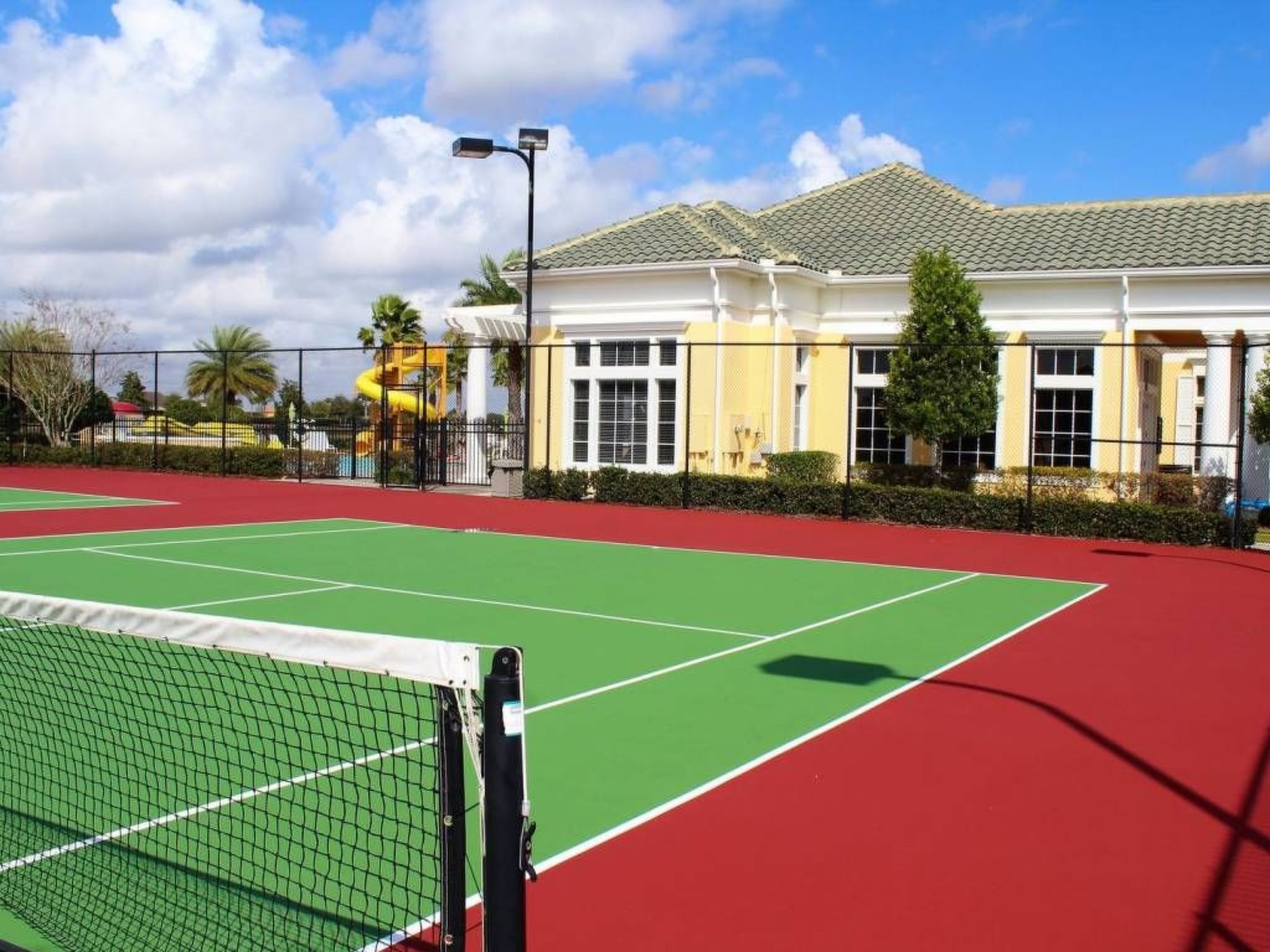 Photo of Haus in Davenport mit privatem Parkplatz und schöner Aussicht