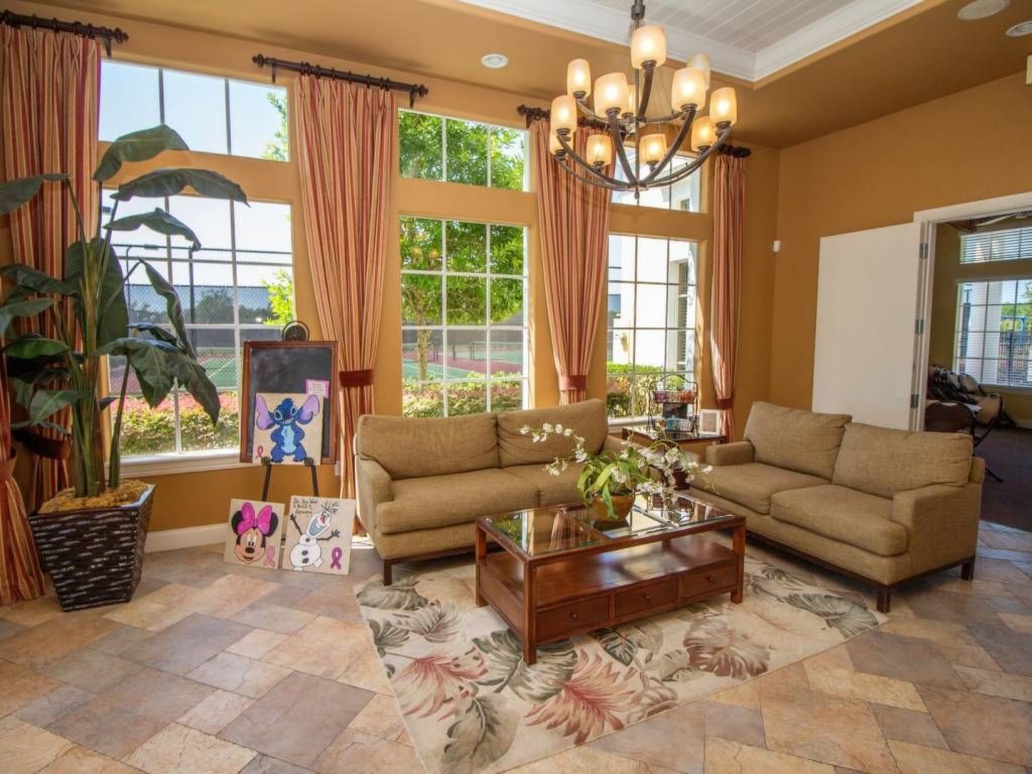 Photo of Haus in Davenport mit privatem Parkplatz und schöner Aussicht