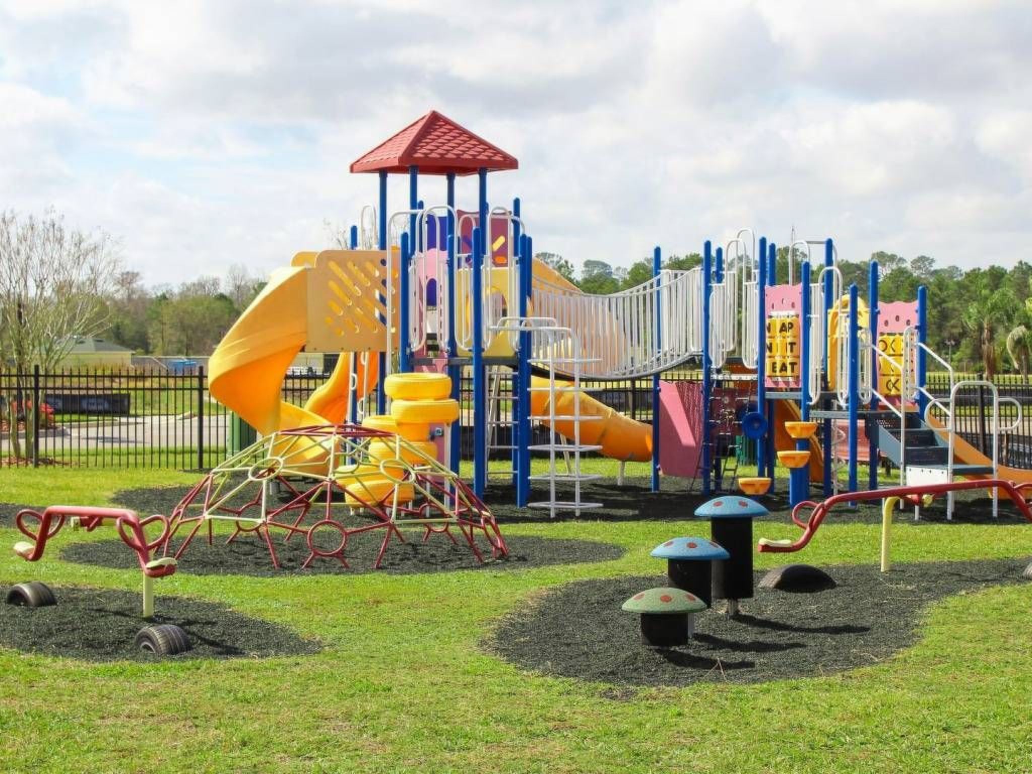 Photo of Haus in Davenport mit privatem Parkplatz und schöner Aussicht