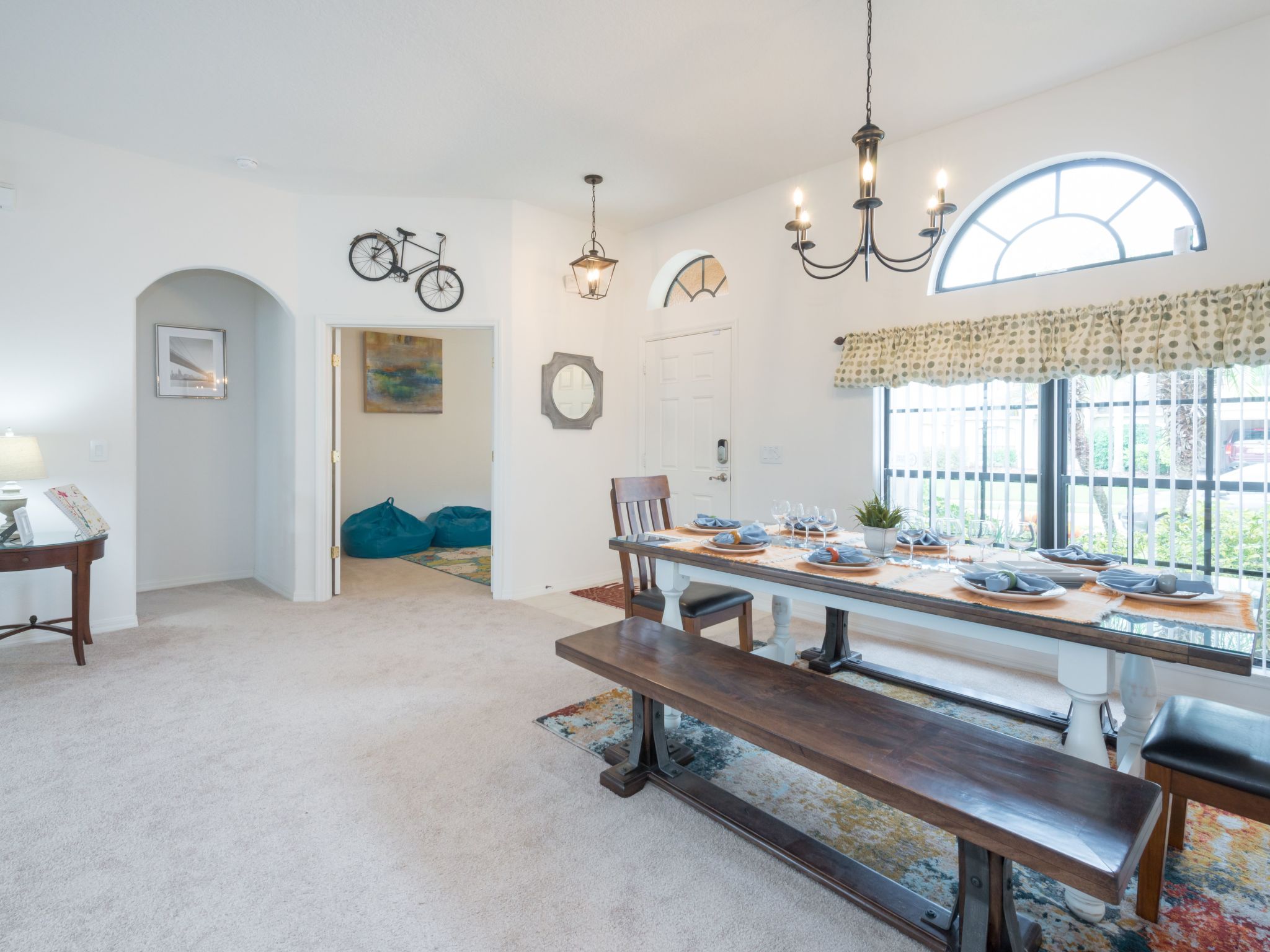 Photo of in Davenport mit großem Pool