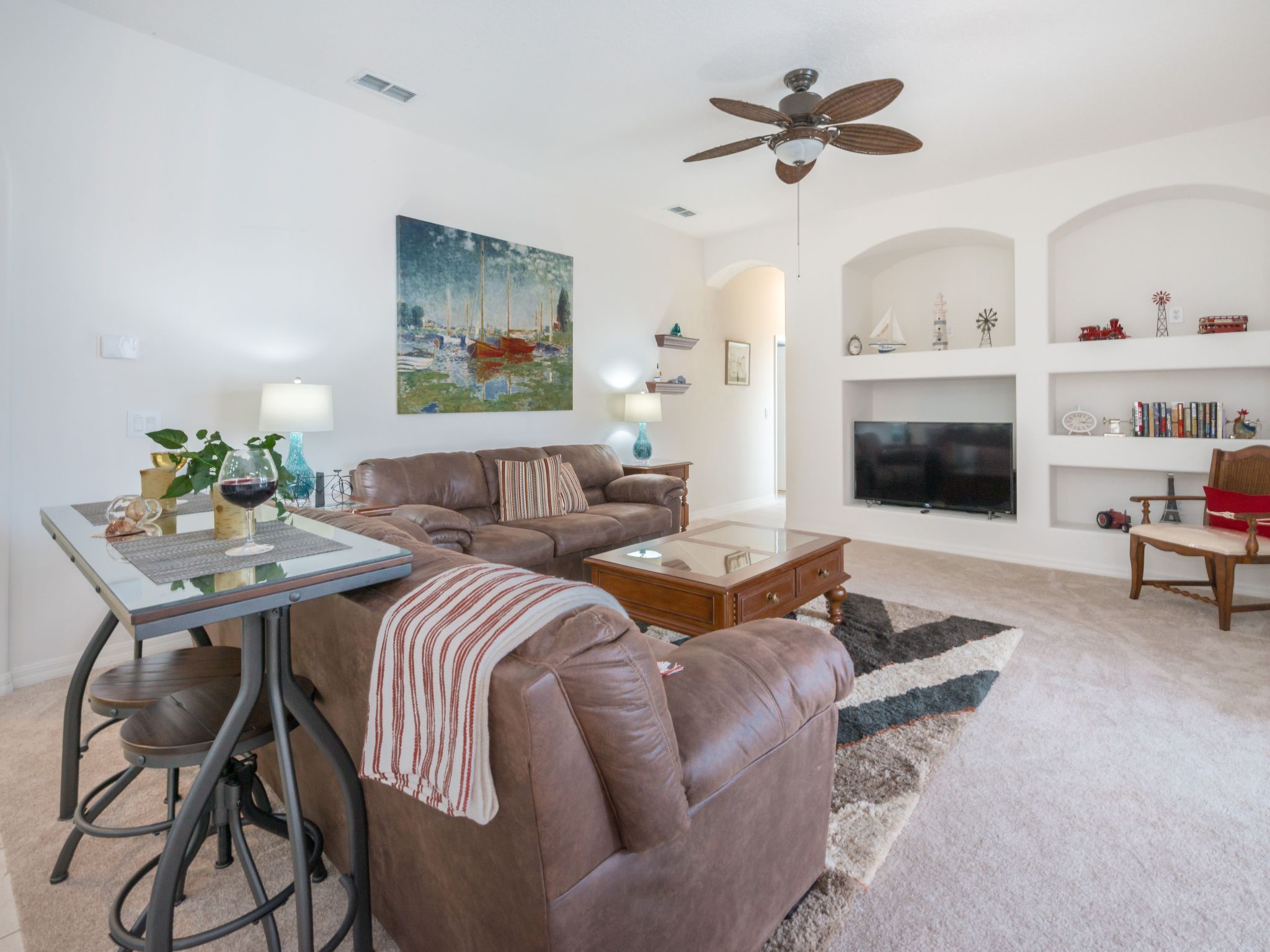 Photo of in Davenport mit großem Pool