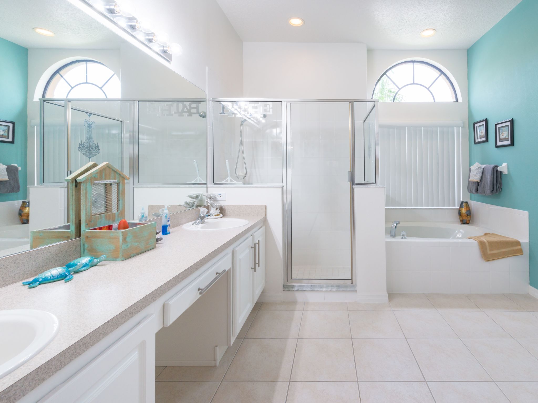 Photo of in Davenport mit großem Pool