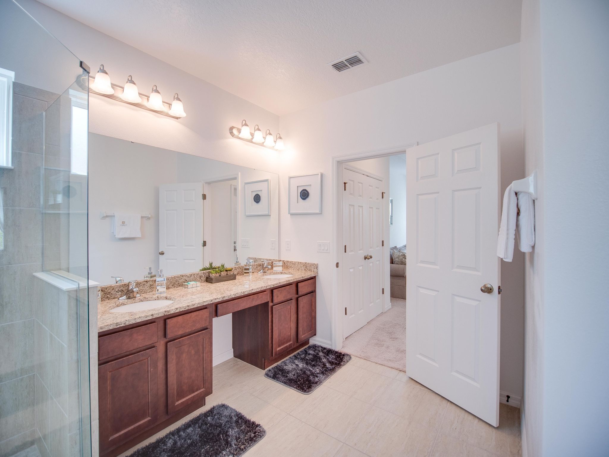 Photo of Haus in Davenport mit kostenlosem Parkplatz und Blick auf das Naturschutzgebiet