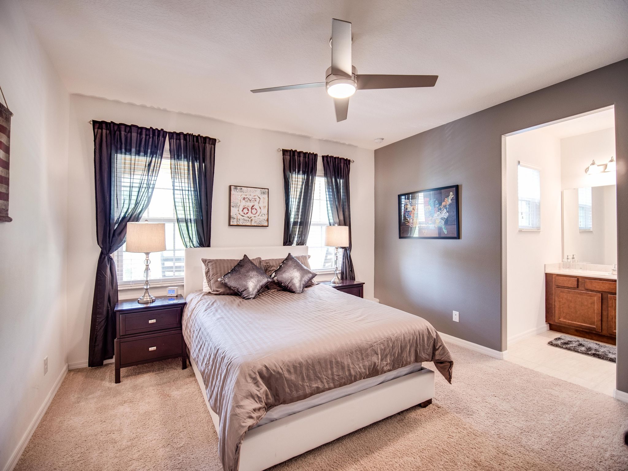 Photo of Haus in Davenport mit kostenlosem Parkplatz und Blick auf das Naturschutzgebiet