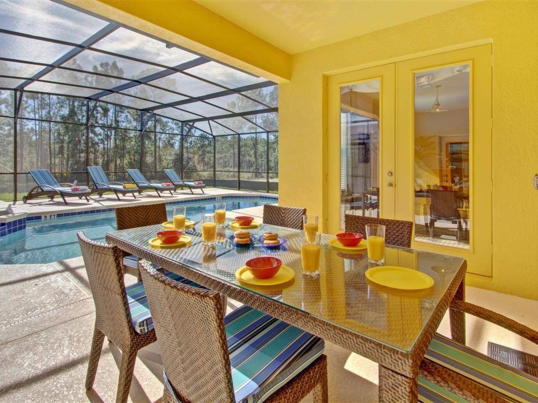 Photo of Haus in Davenport mit großem Pool und Blick auf das Naturschutzgebiet