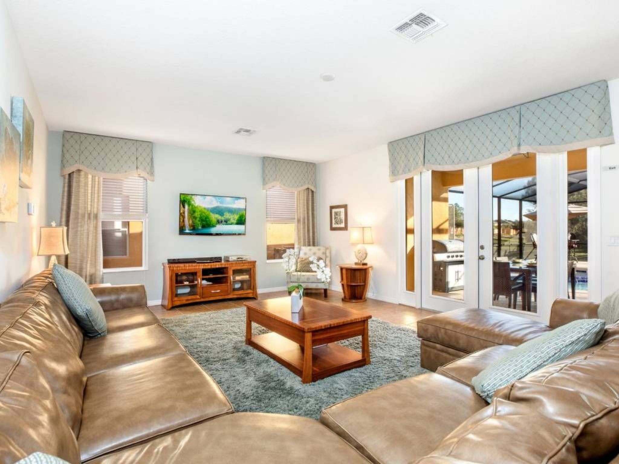 Photo of Haus in Davenport mit großem Pool und Blick auf das Naturschutzgebiet