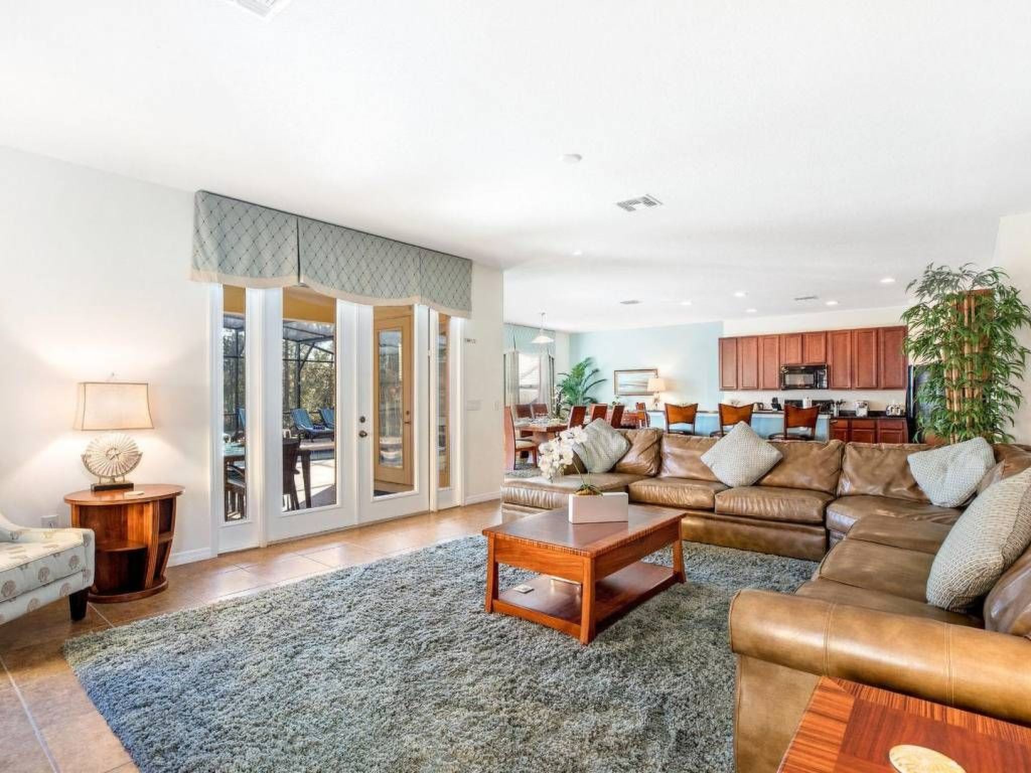 Photo of Haus in Davenport mit großem Pool und Blick auf das Naturschutzgebiet