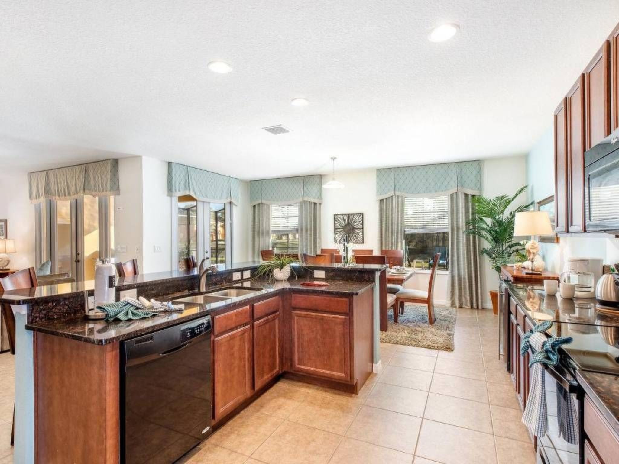 Photo of Haus in Davenport mit großem Pool und Blick auf das Naturschutzgebiet