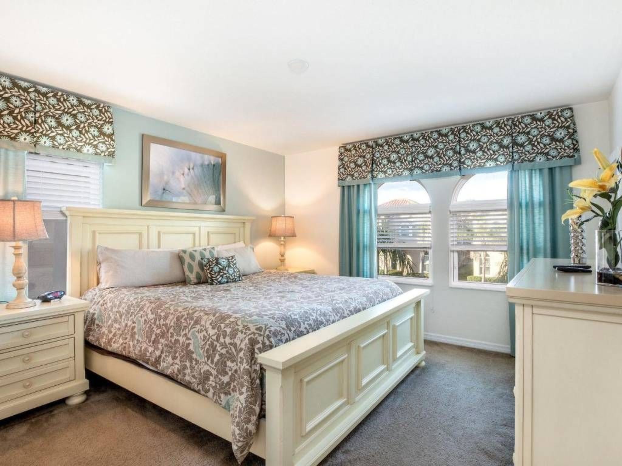 Photo of Haus in Davenport mit großem Pool und Blick auf das Naturschutzgebiet