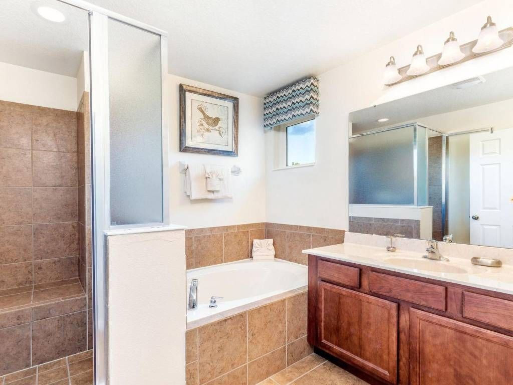 Photo of Haus in Davenport mit großem Pool und Blick auf das Naturschutzgebiet