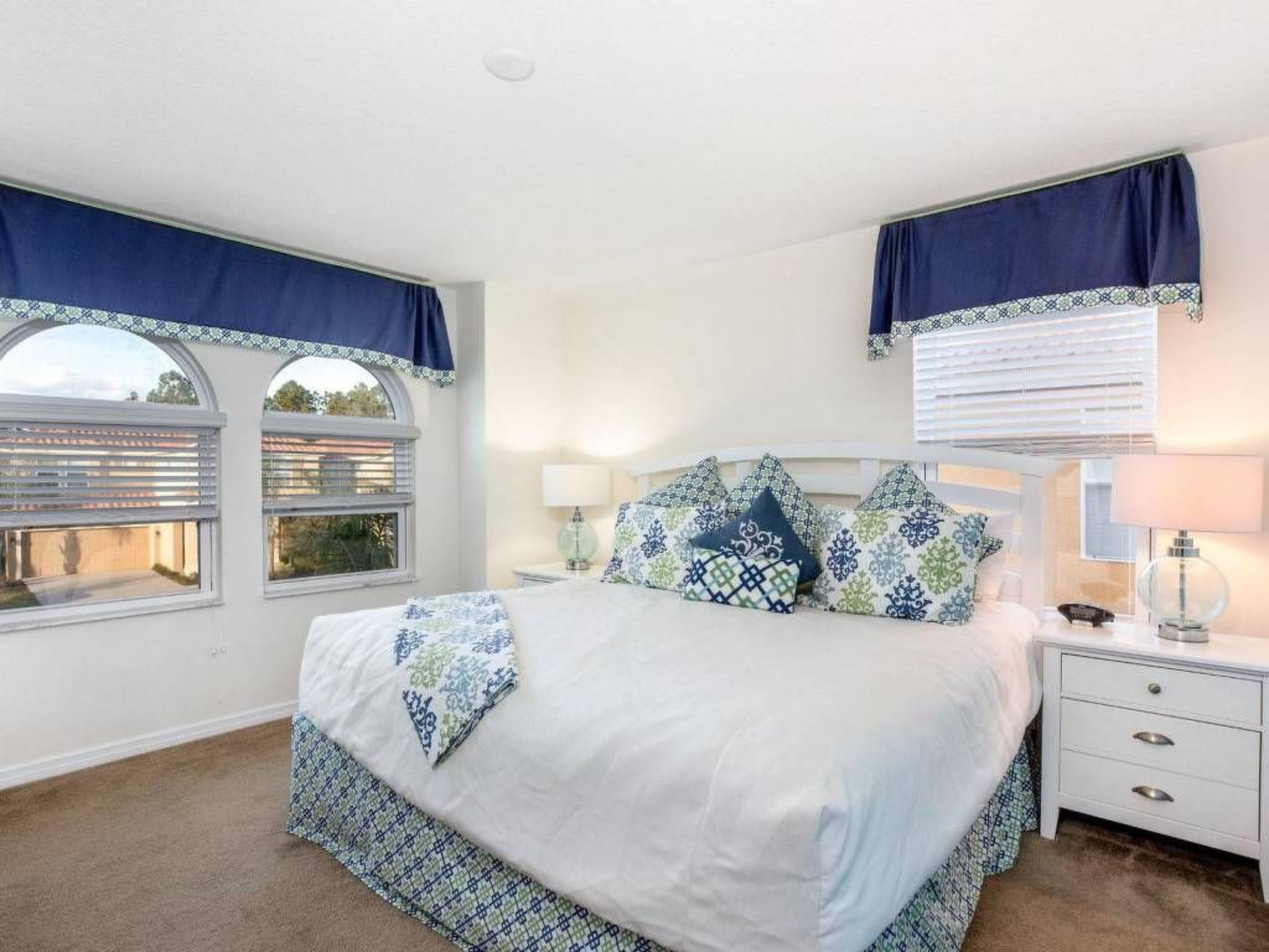 Photo of Haus in Davenport mit großem Pool und Blick auf das Naturschutzgebiet