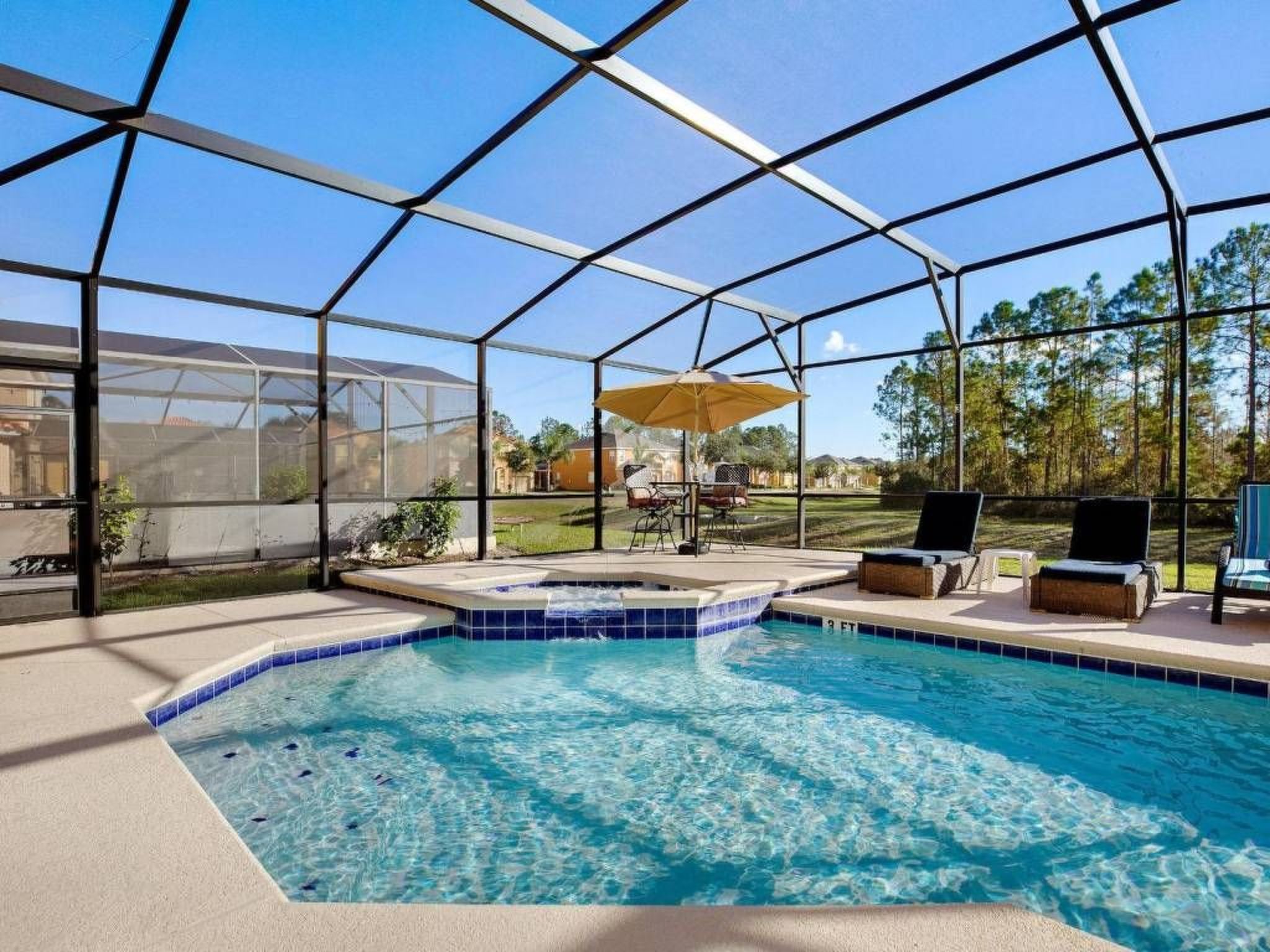 Photo of Haus in Davenport mit großem Pool und Blick auf das Naturschutzgebiet