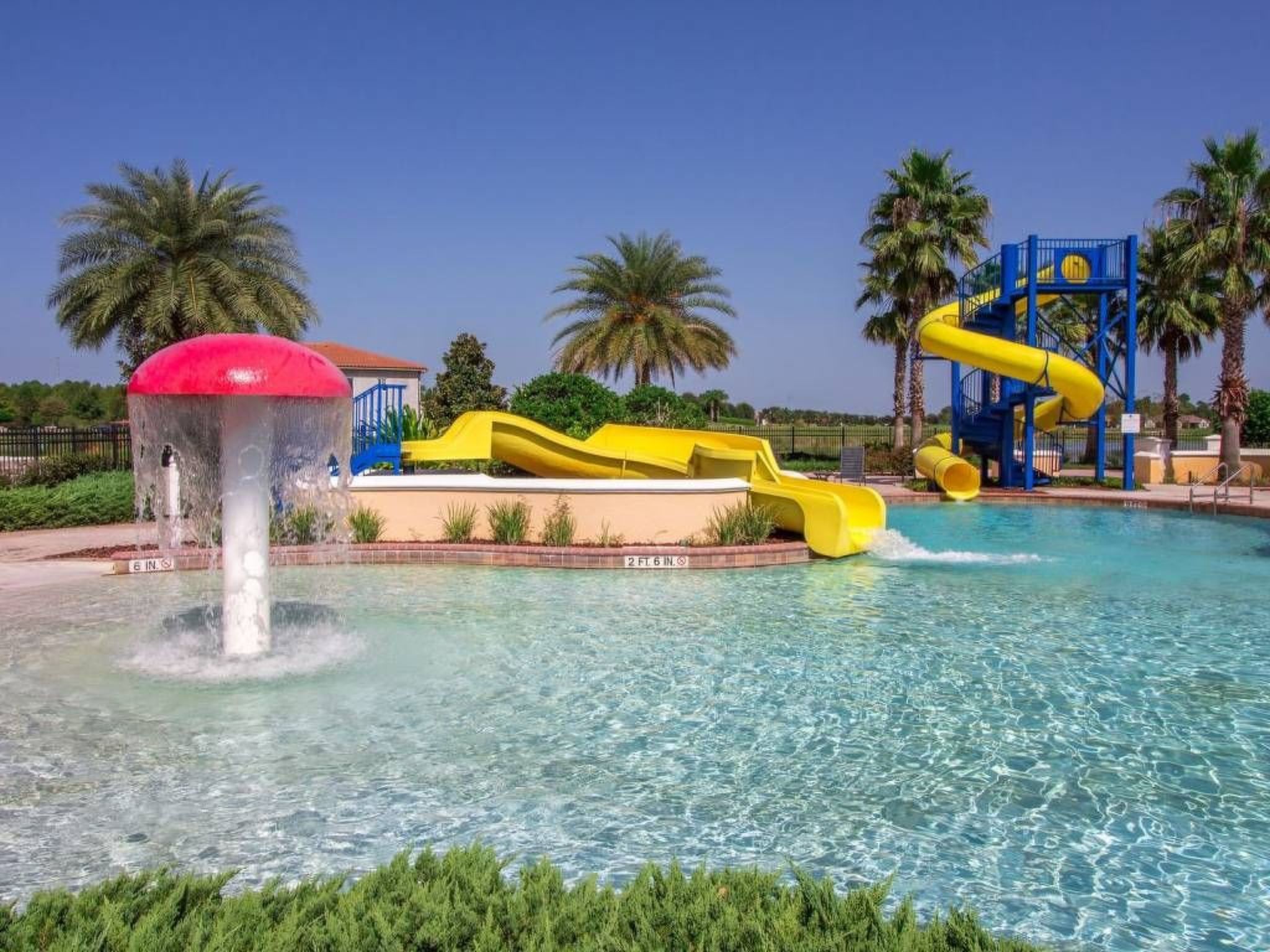 Photo of Haus in Davenport mit privatem Pool und Blick auf das Naturschutzgebiet