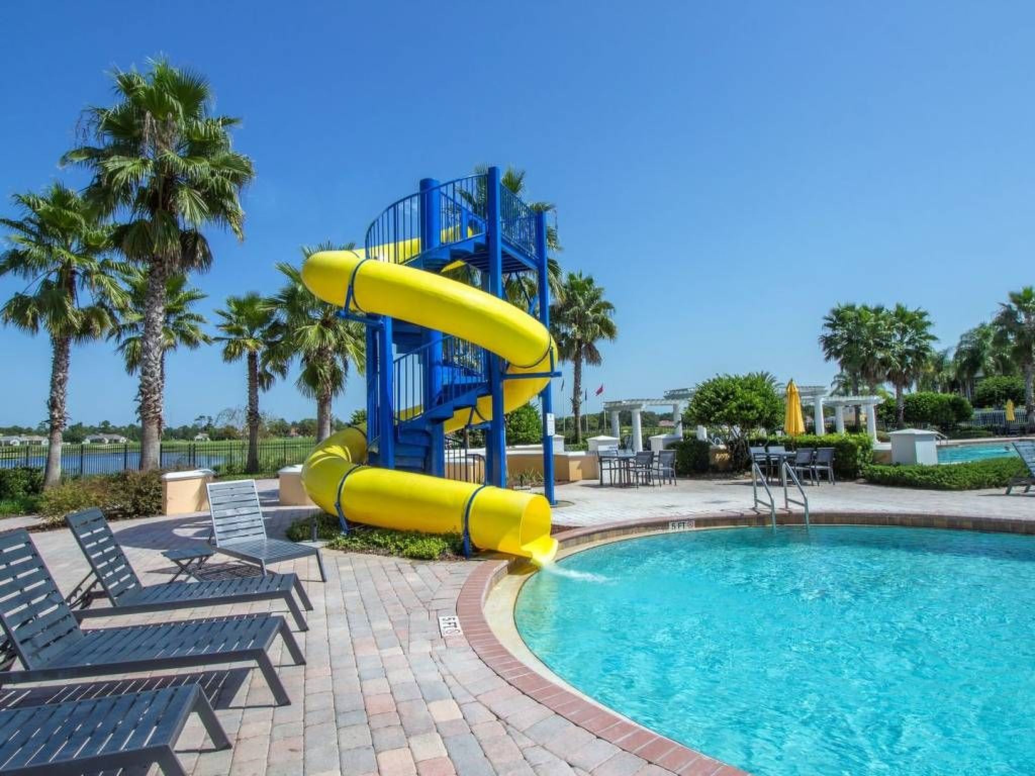 Photo of Haus in Davenport mit privatem Pool und Blick auf das Naturschutzgebiet