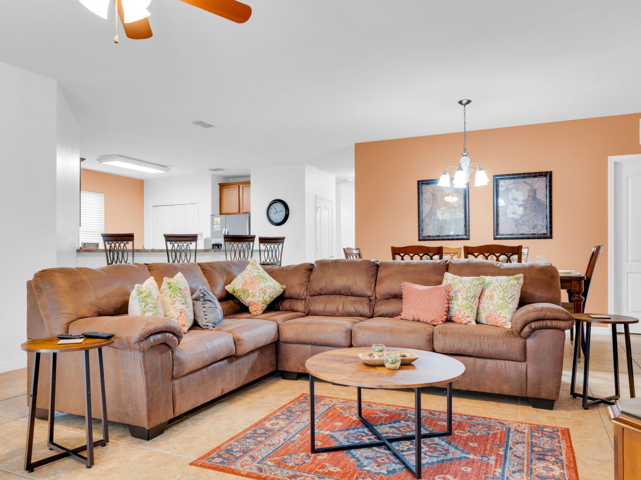 Photo of Cypress Pointe Villa mit privatem Pool bei Sonnenuntergang