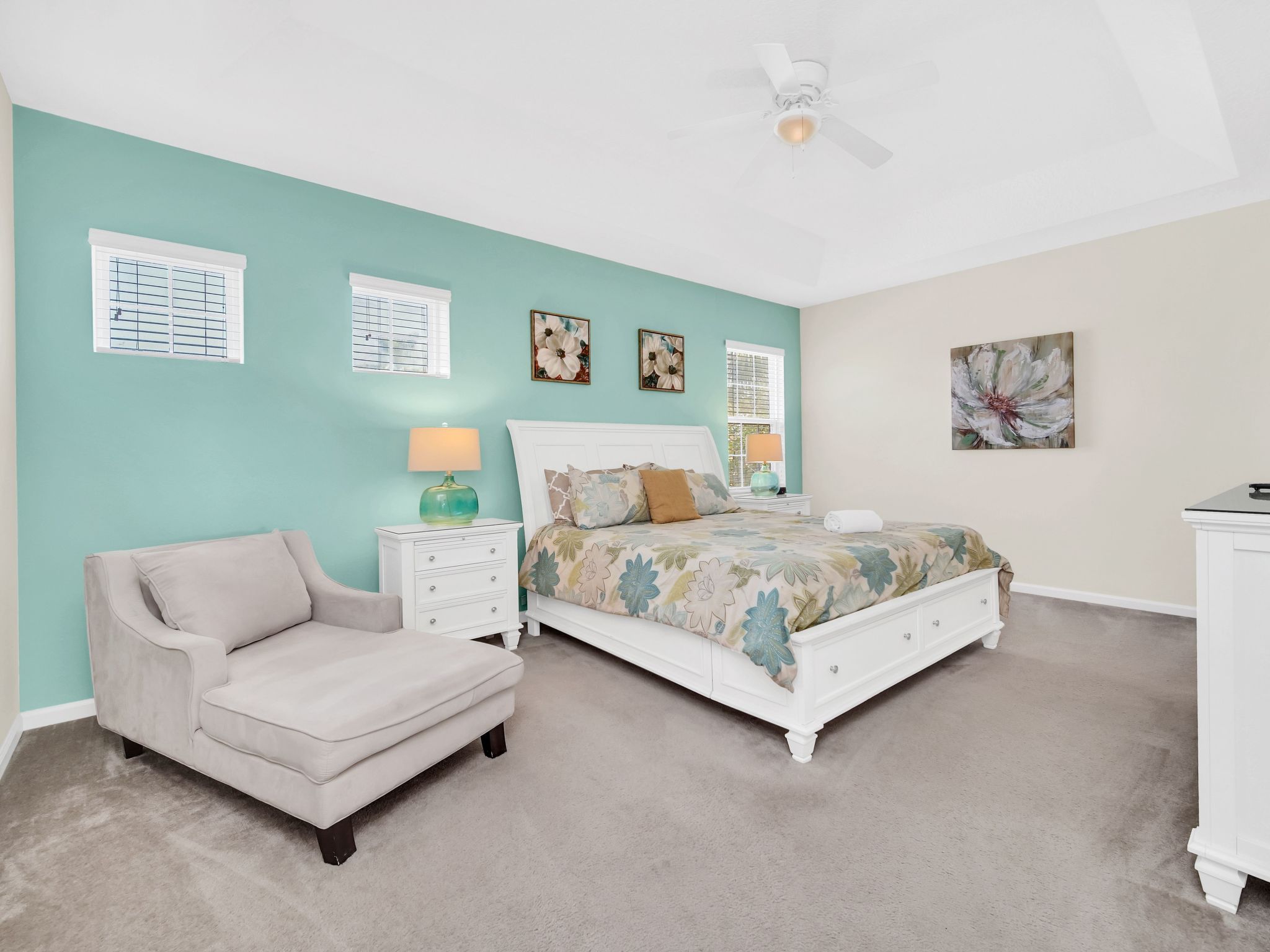 Photo of Solterra Rückzugsort in der Nähe von Disney Magic