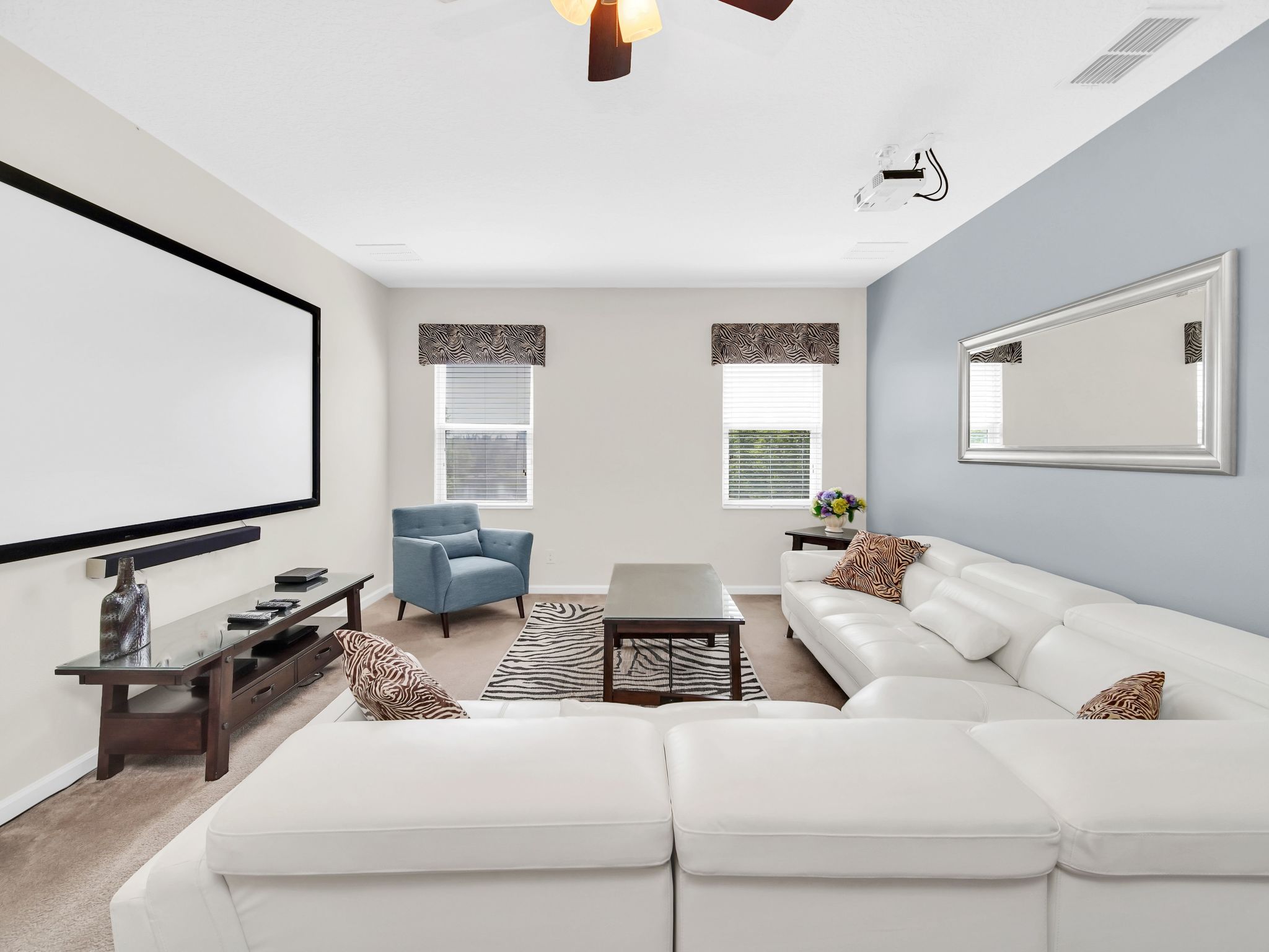 Photo of Solterra Rückzugsort in der Nähe von Disney Magic