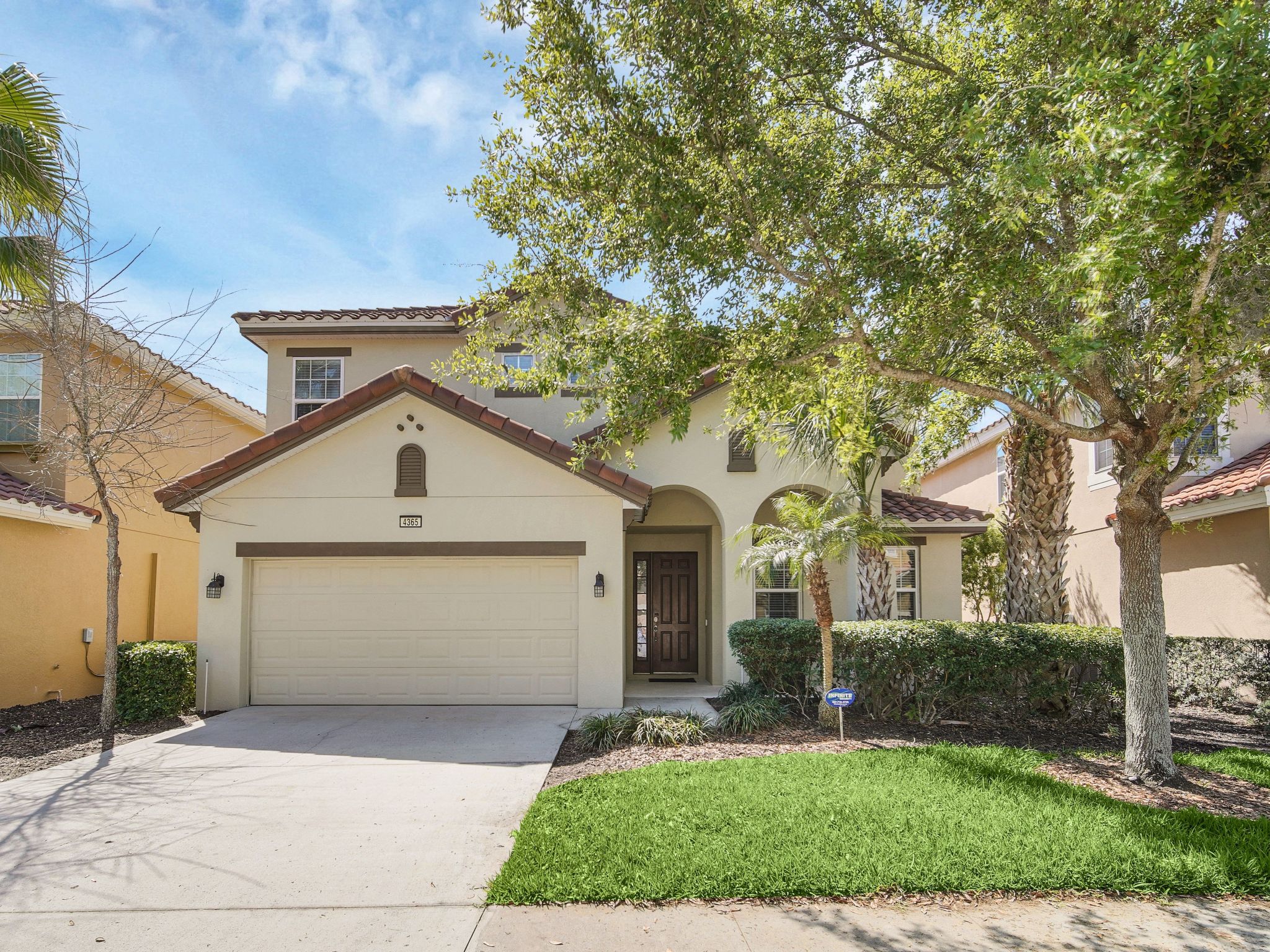 Photo of Solterra Rückzugsort in der Nähe von Disney Magic