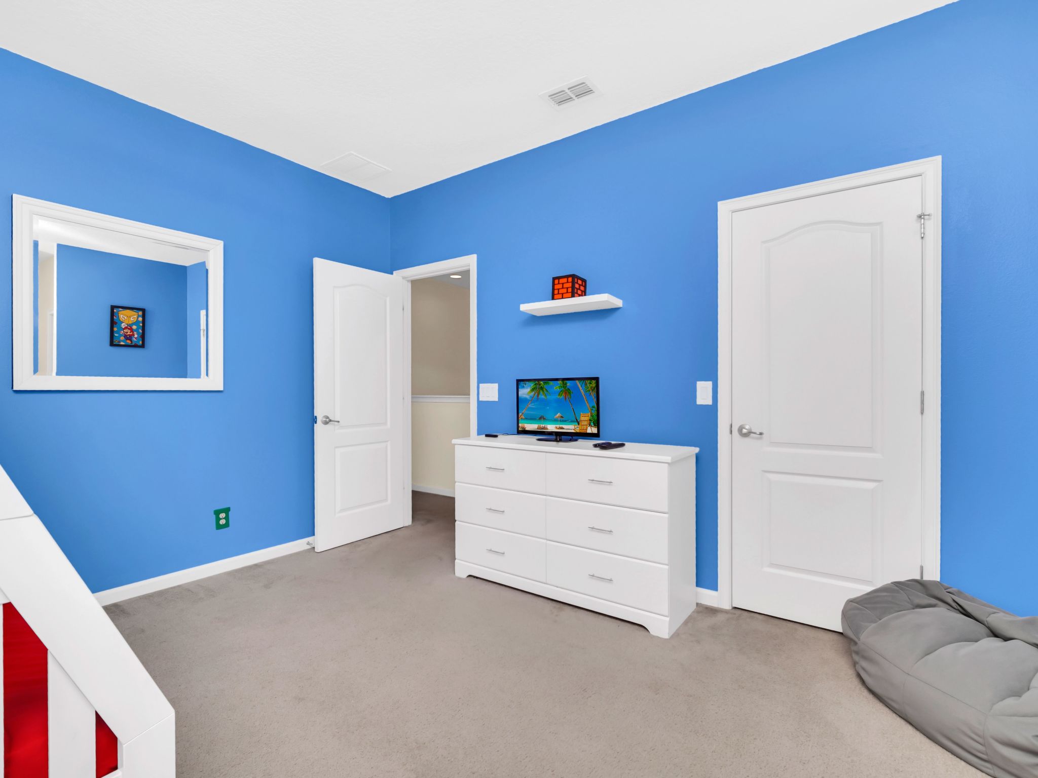 Photo of Solterra Rückzugsort in der Nähe von Disney Magic