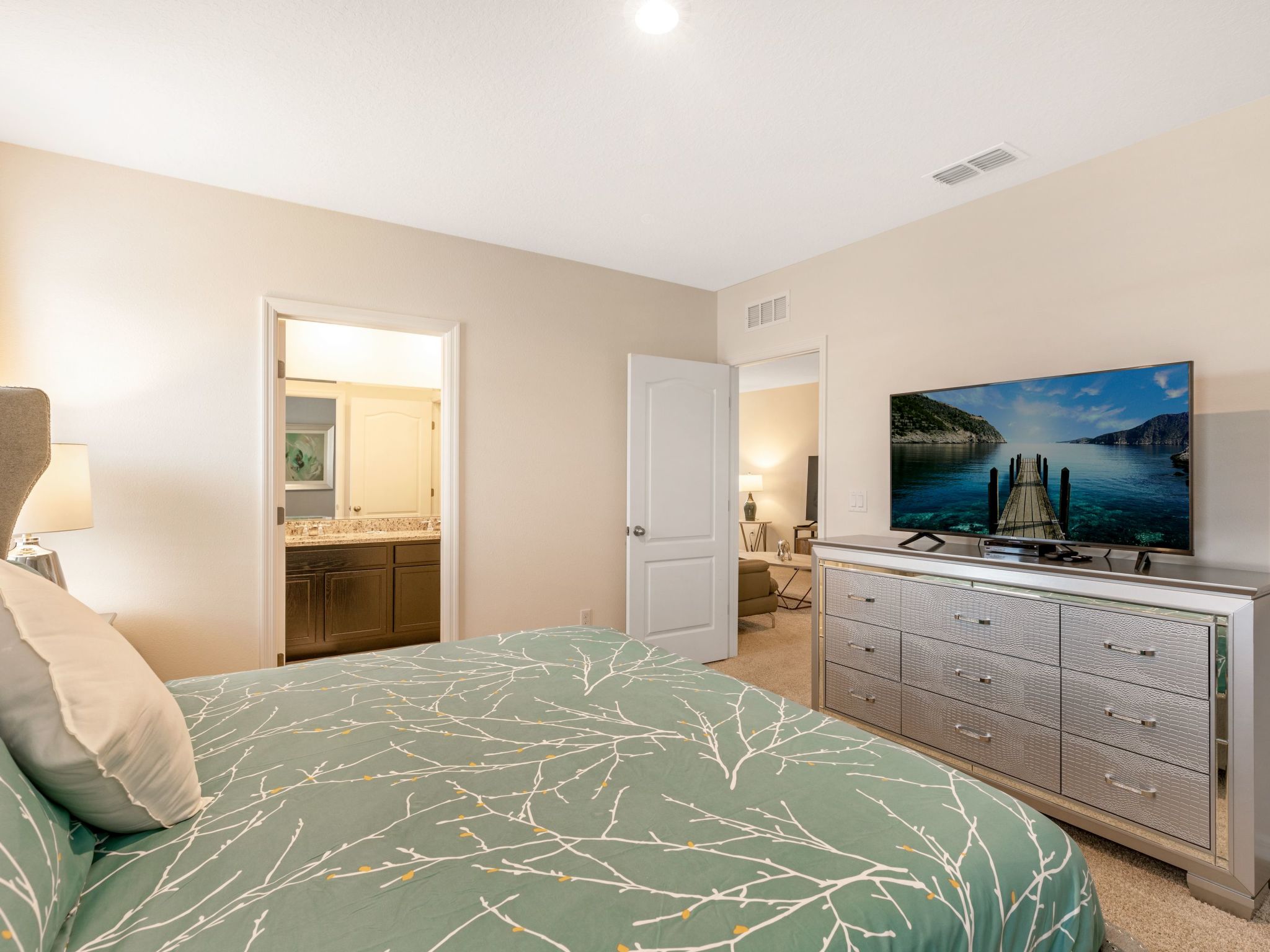 Photo of Geräumige Unterkunft mit Seeblick in der Nähe von Disney