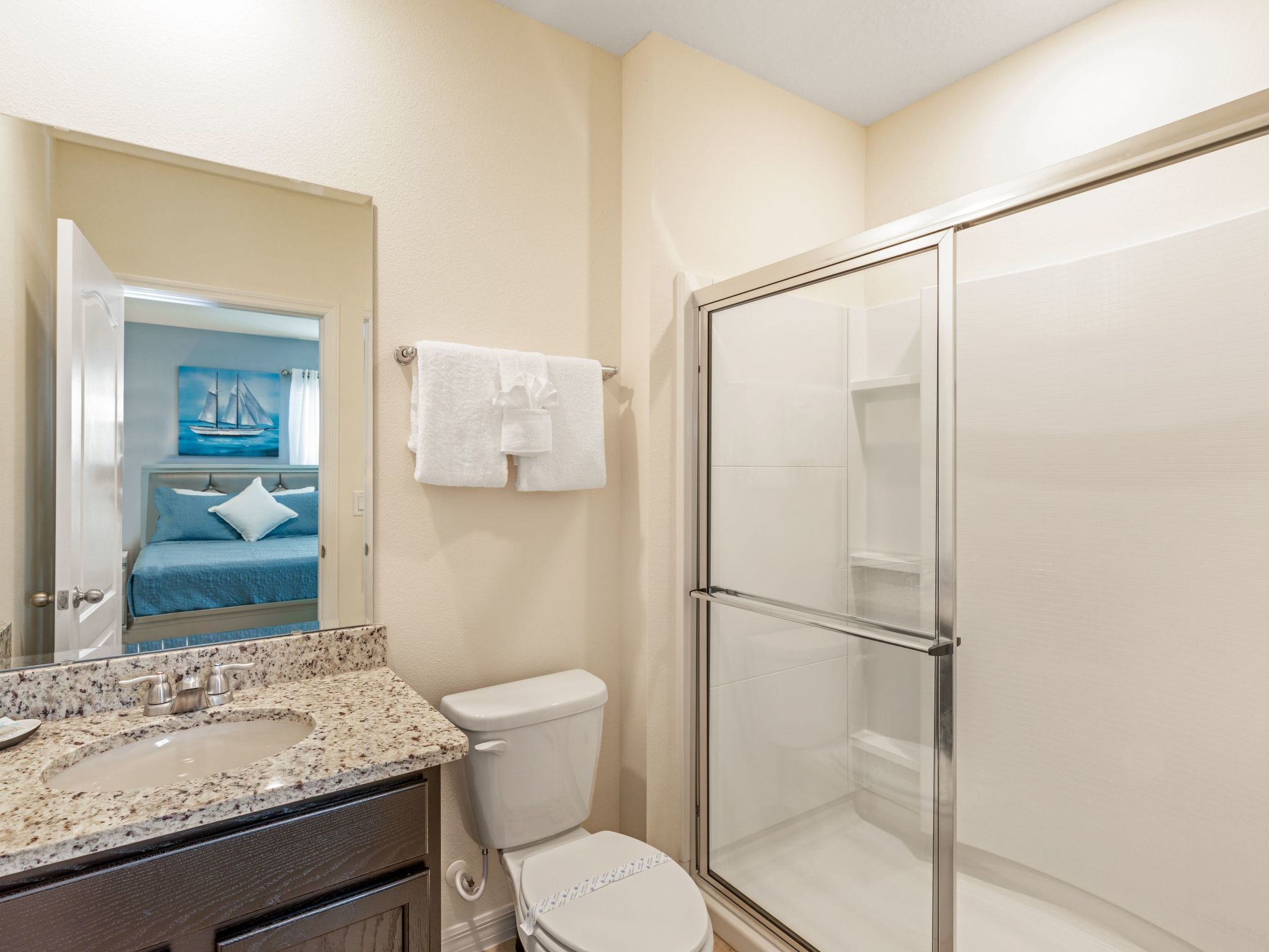 Photo of Geräumige Unterkunft mit Seeblick in der Nähe von Disney