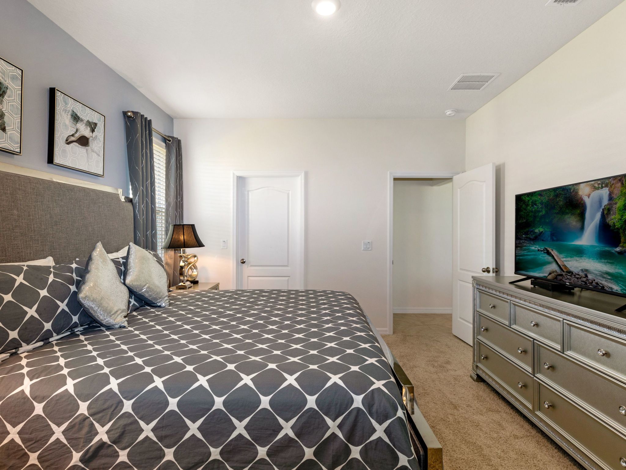 Photo of Geräumige Unterkunft mit Seeblick in der Nähe von Disney