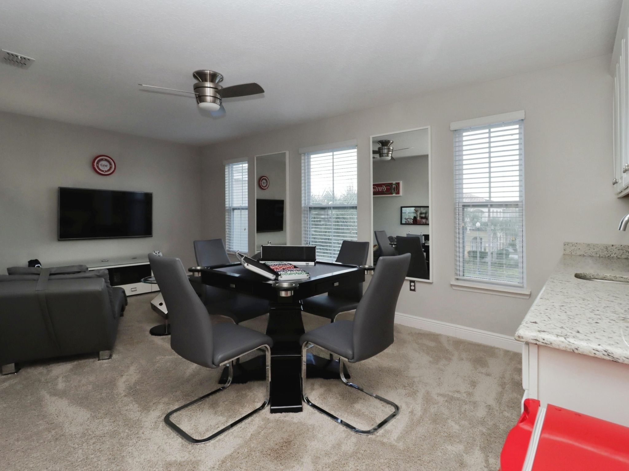 Photo of Südlich ausgerichtete Solterra Villa mit Spa und Spielzimmer