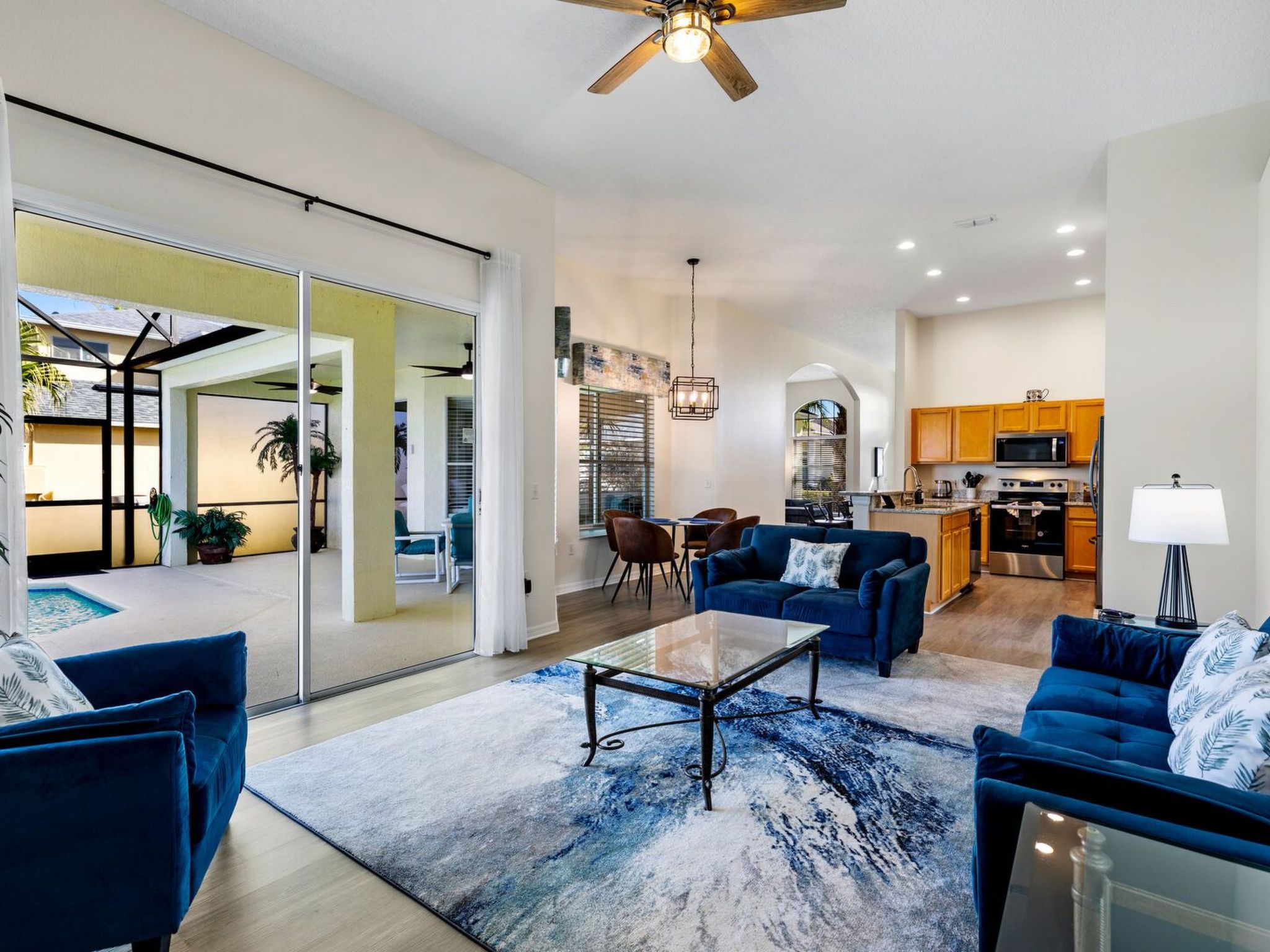 Photo of Pool Haus in der Nähe von Disney Magic