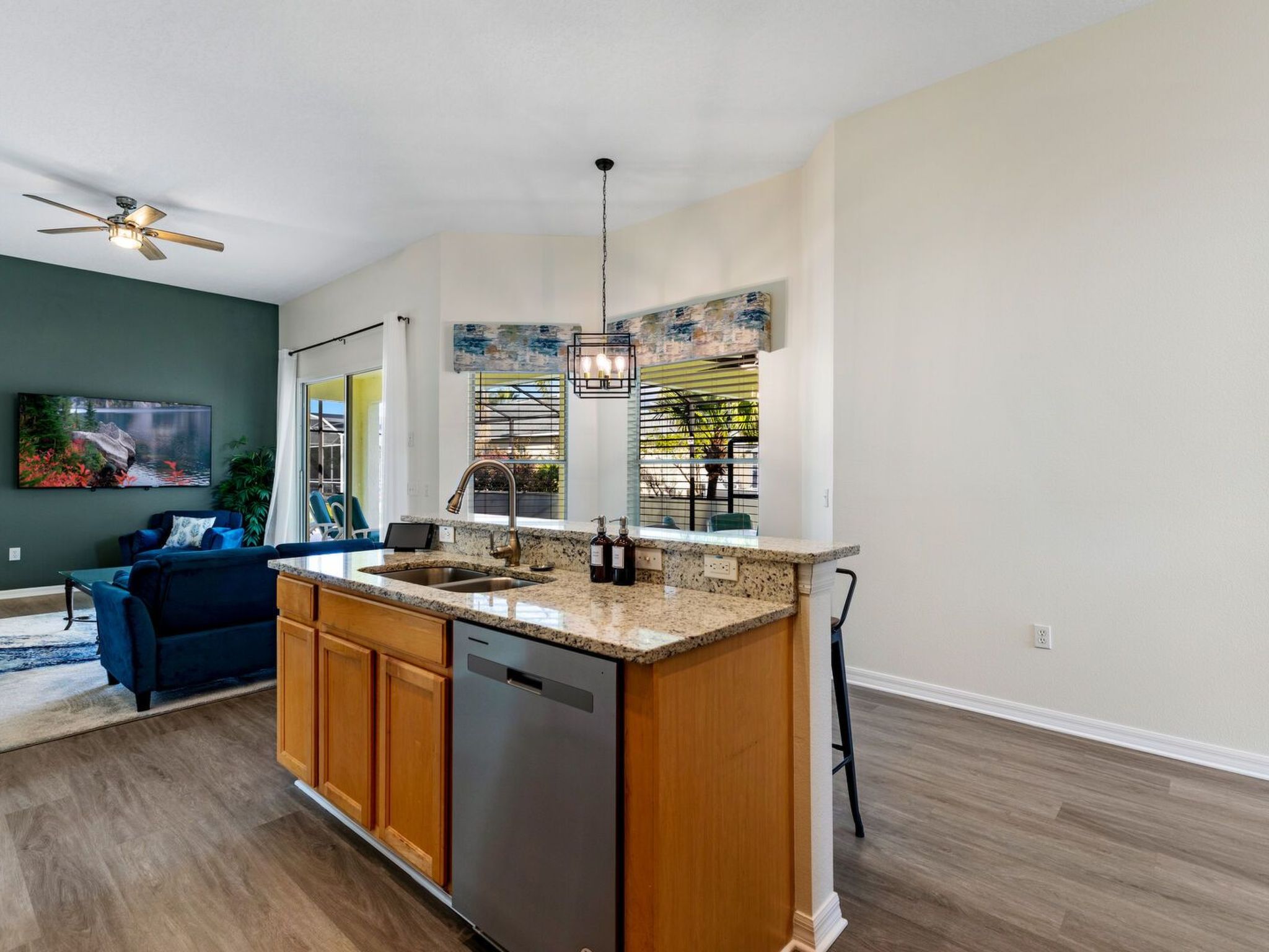 Photo of Pool Haus in der Nähe von Disney Magic